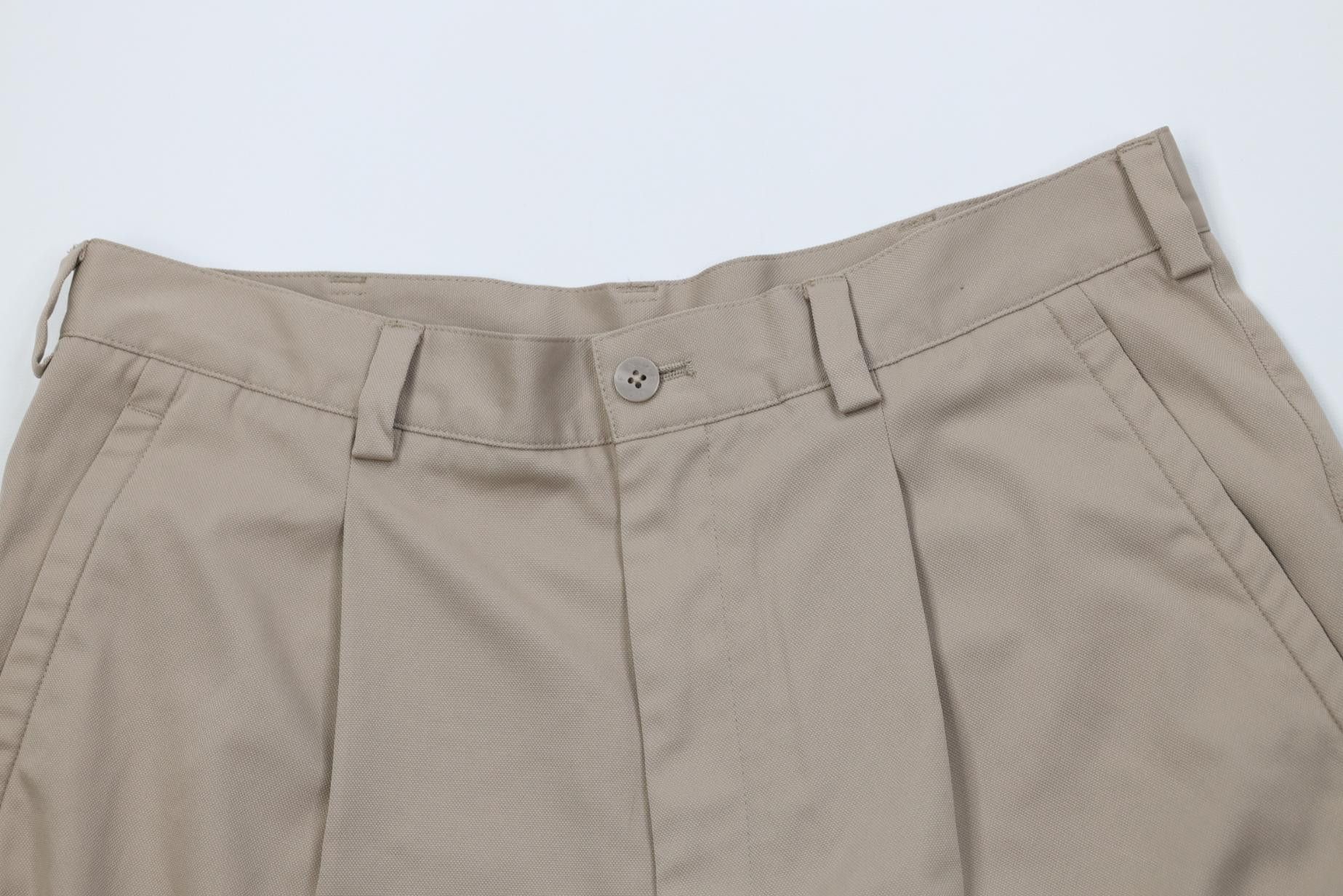 Nike Vintage Y2K Nike Golf Knit Pleated Chino Golf Shorts Beige Size US 32 / EU 48 - 2 Thumbnail