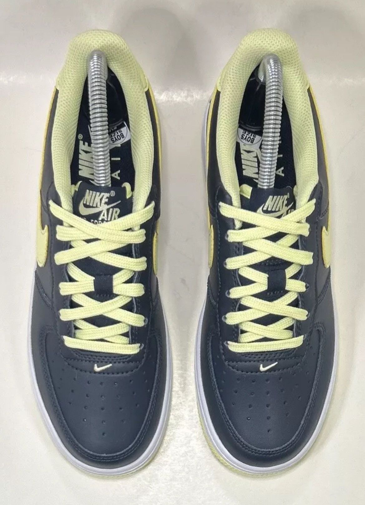 Nike Size 5Y - Boys Nike Air Force 1 Low GS CT3839-400 Wmns 6.5 Size US 5 / EU 37 - 3 Thumbnail