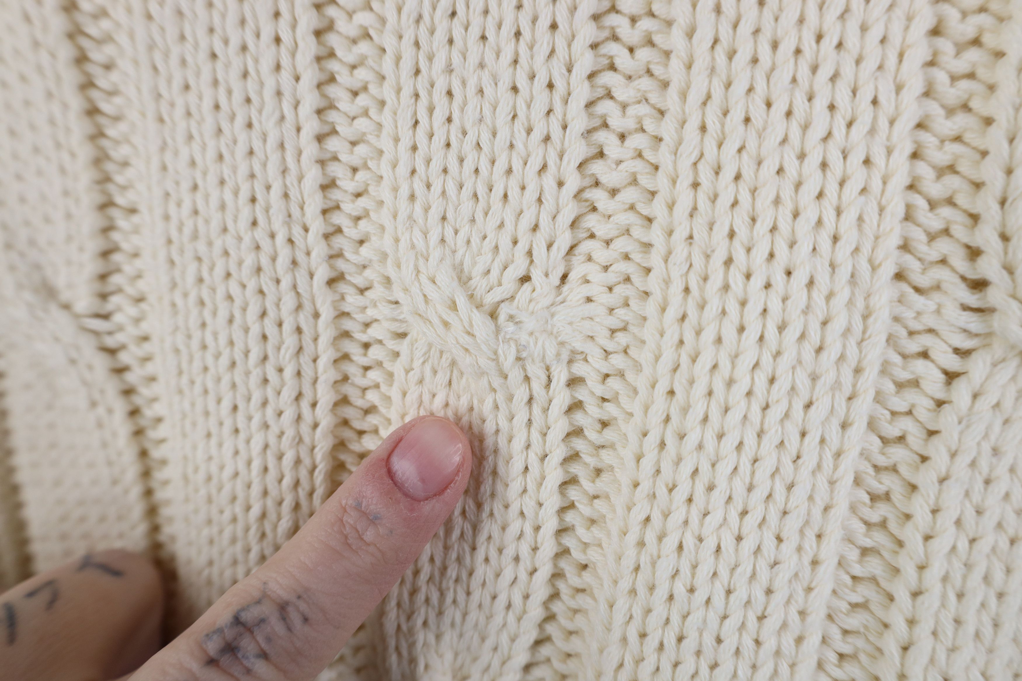 Eddie Bauer Vintage 90s Eddie Bauer Chunky Cable Knit Sweater Cream Size XL / US 12-14 / IT 48-50 - 6 Thumbnail