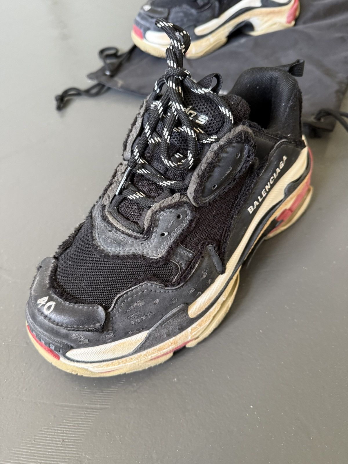 Balenciaga Balenciaga Triple S Used Look Size US 7 / EU 40 - 1 Thumbnail