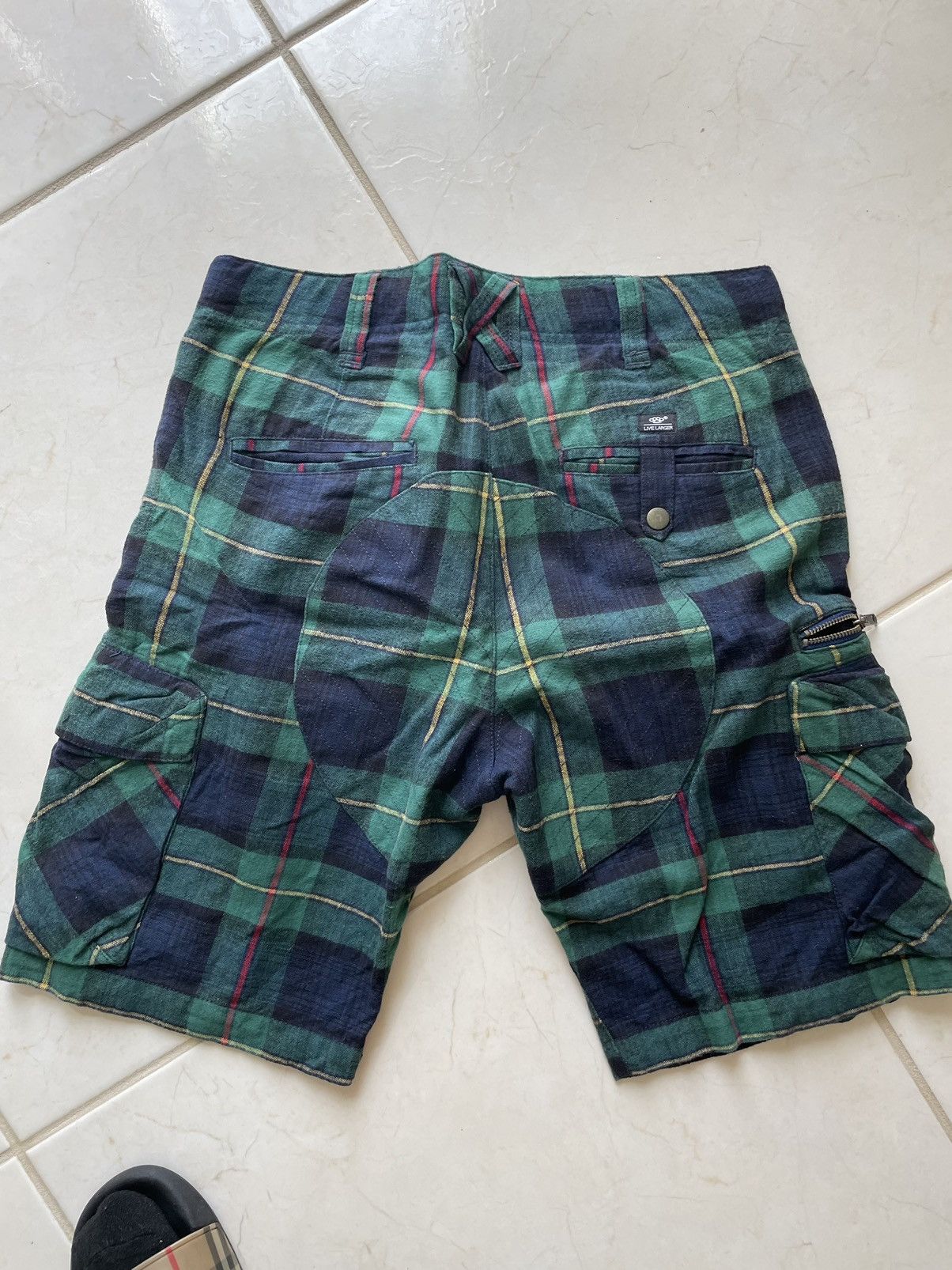 10 Deep 10 deep green plaid shorts size 30 Size US 30 / EU 46 - 2 Thumbnail