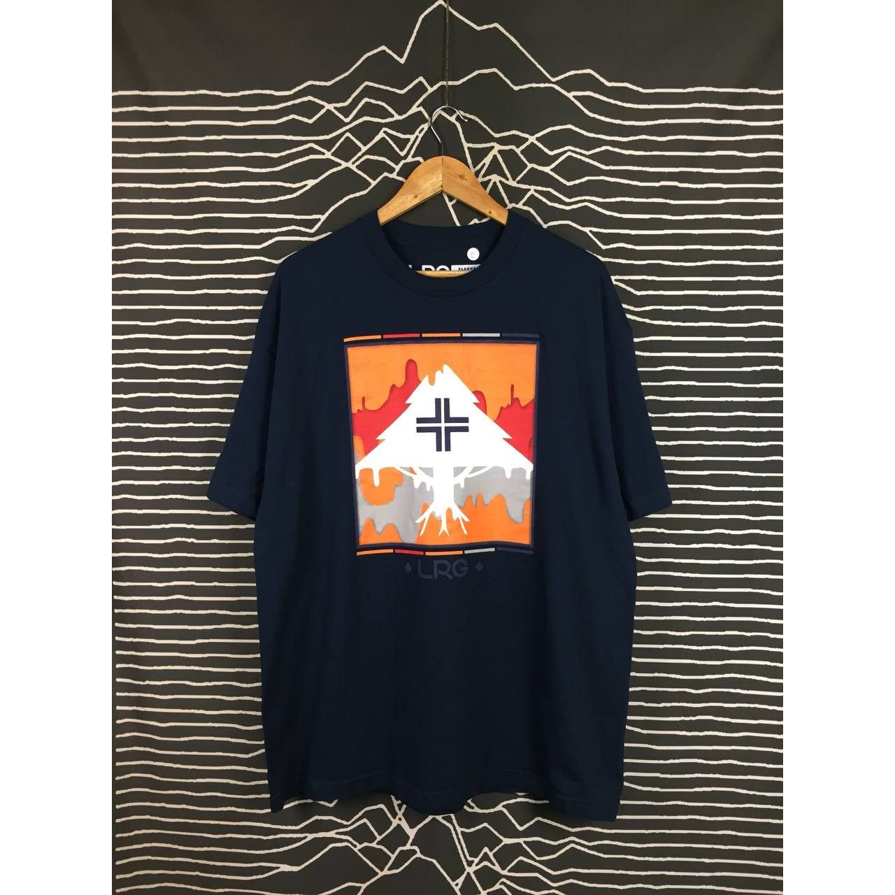 LRG Lifted Research Group Big Logo Standard Fit Tee Size US XL / EU 56 / 4 - 2 Thumbnail