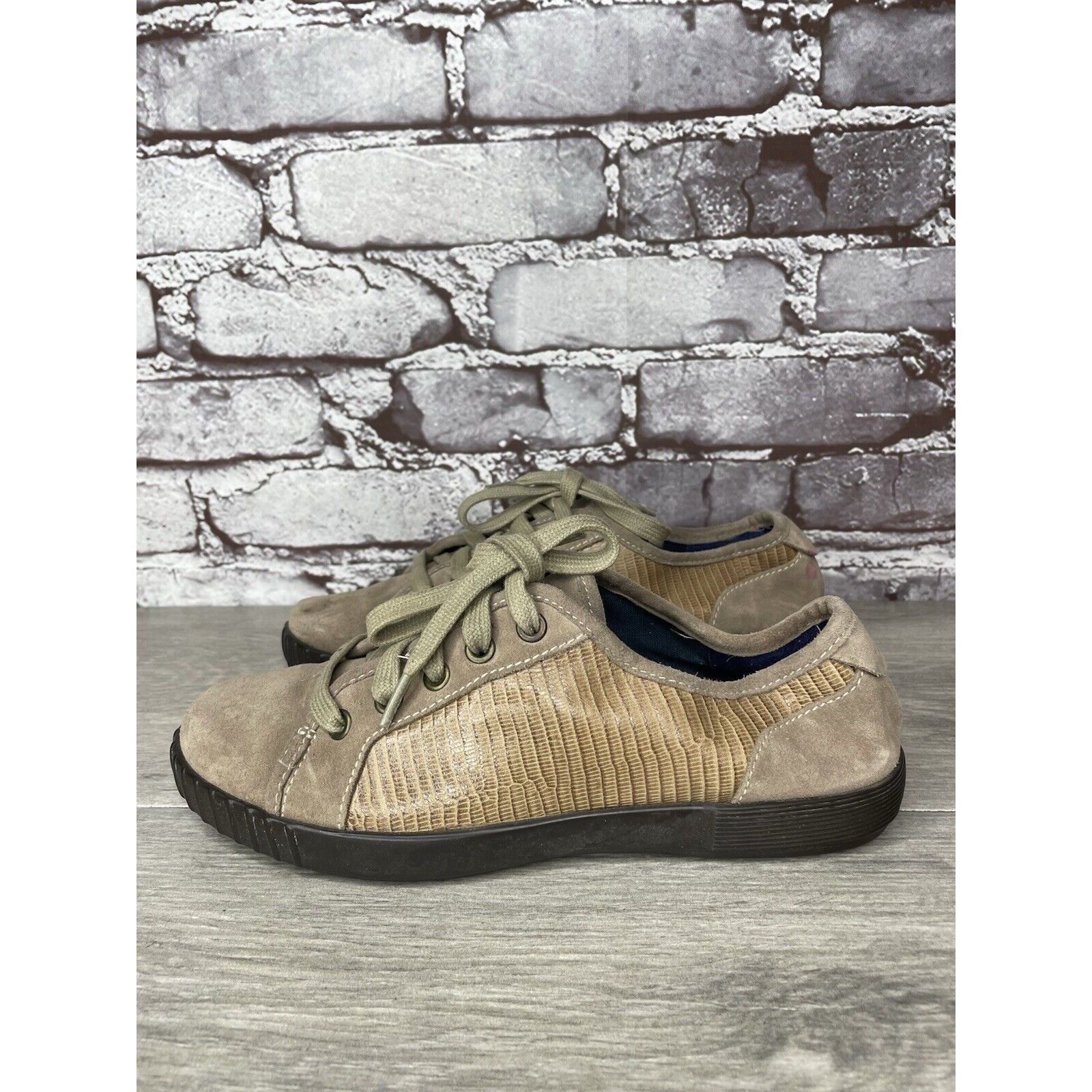 Cole Haan Cole Haan Taupe Suede Leather Lace Up Comfort Casual Shoes W Size US 6 / IT 36 - 24 Thumbnail