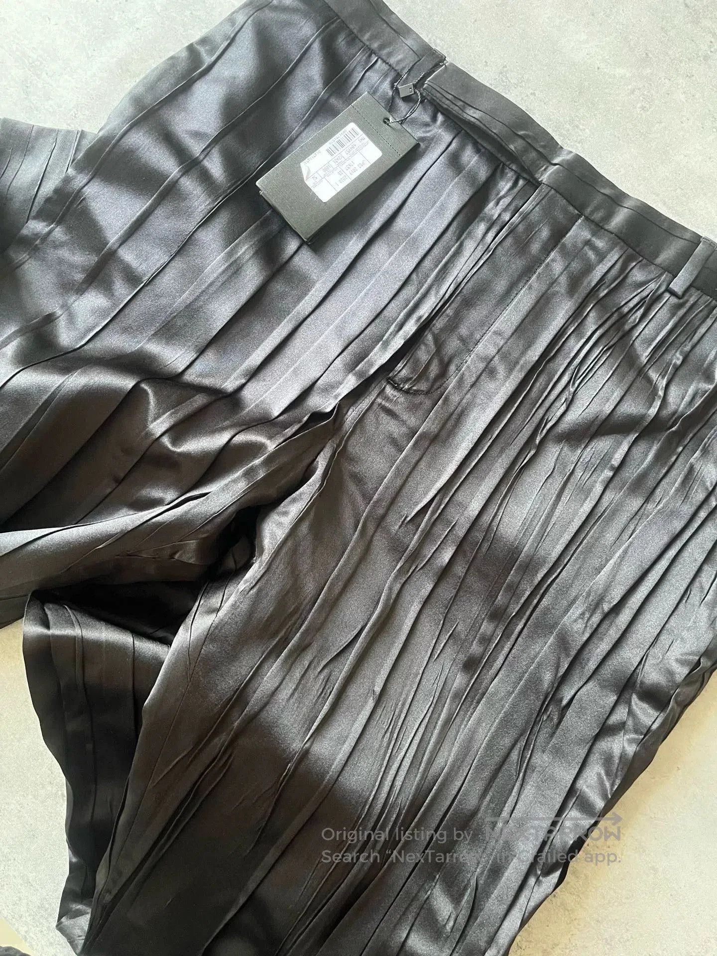 Saint Laurent Paris Saint Laurent Pleated Silk Black Trousers. Size US 30 / EU 46 - 7 Thumbnail