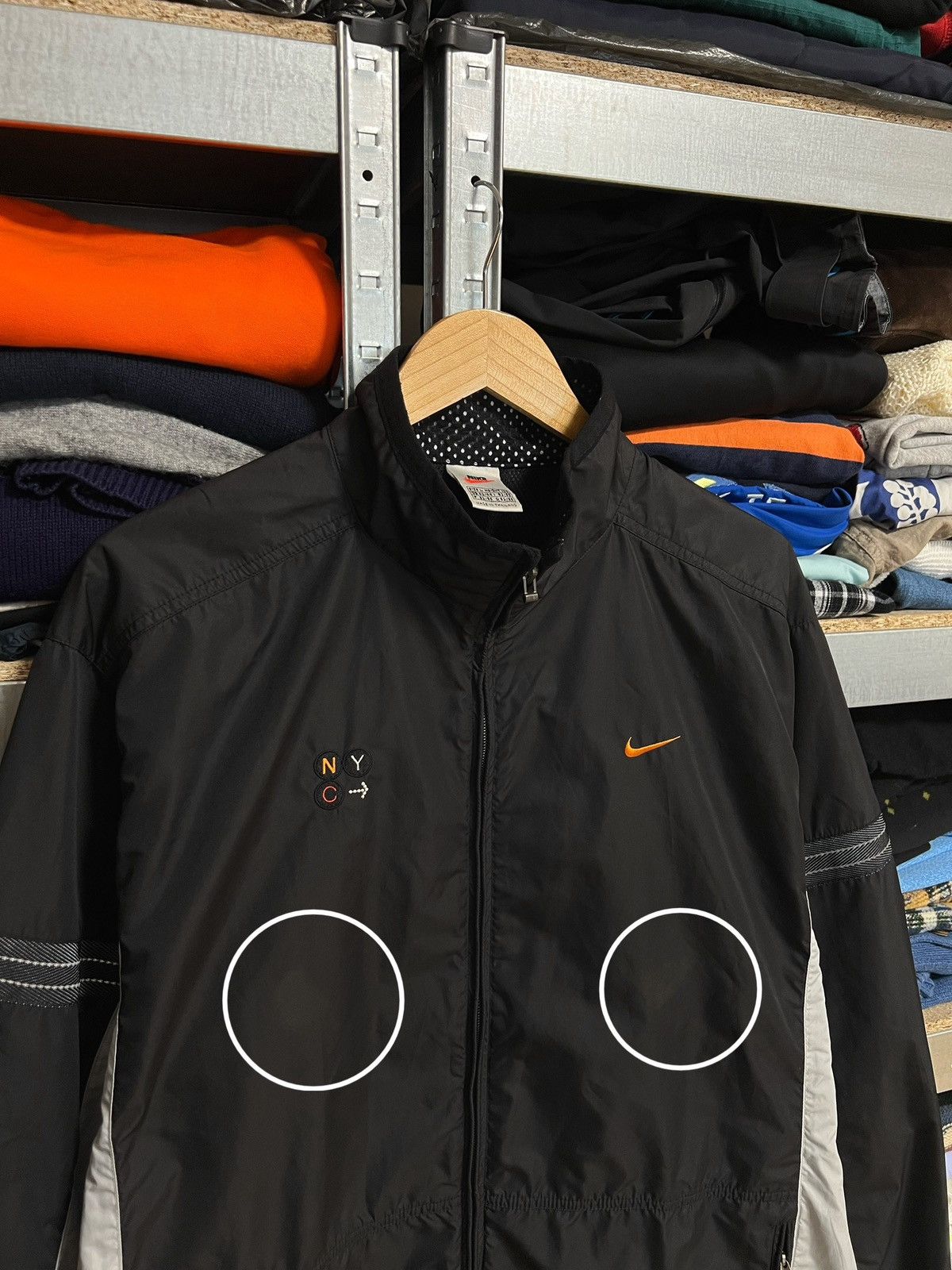 Nike × Vintage Nike Vintage Black Nylon Marathon New York 98 Track Jacket Size US L / EU 52-54 / 3 - 11 Thumbnail