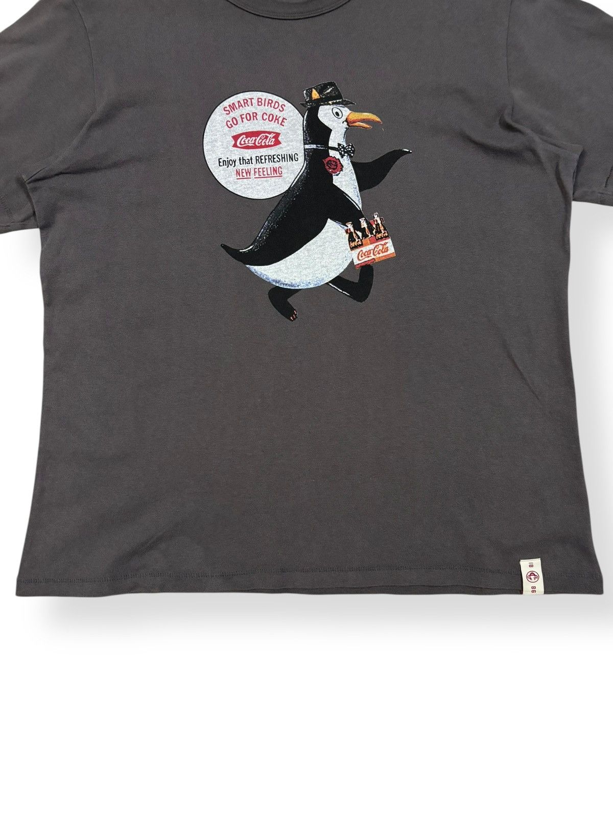 GU × Undercover GU x Coca Cola Penguin Graphic Printed T-shirt Size US M / EU 48-50 / 2 - 5 Thumbnail