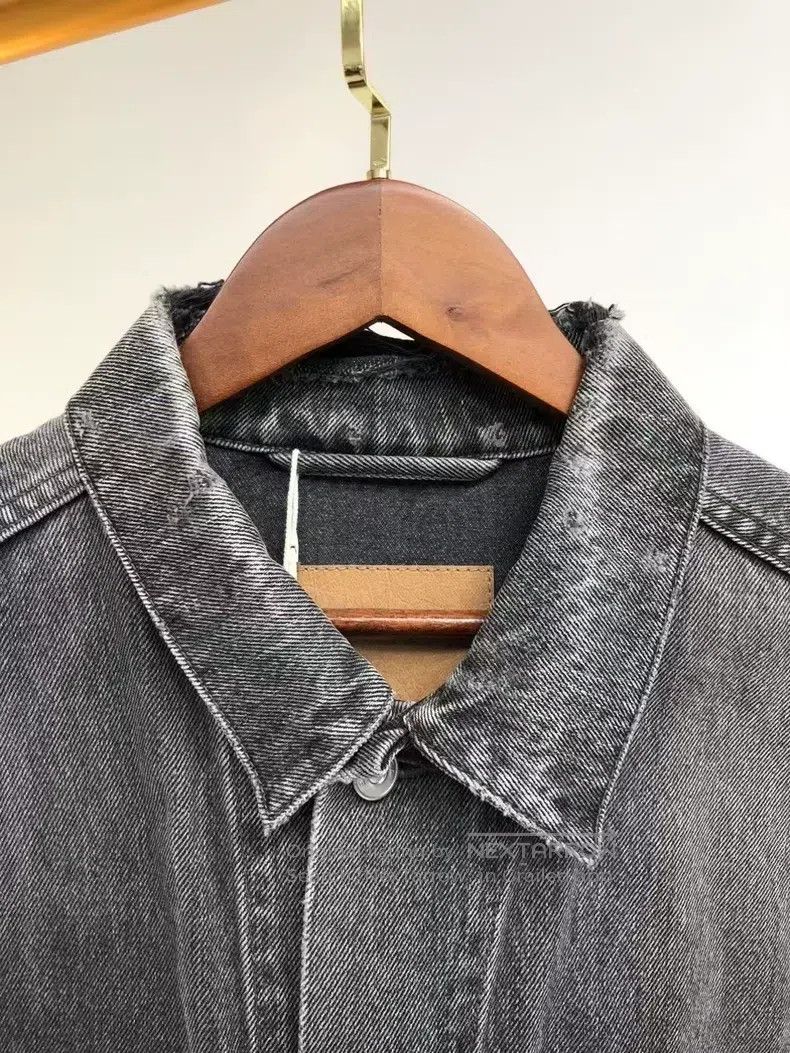 Balenciaga Balenciaga Distressed Logo Denim Jacket Size XXS / US 00 / IT 34 - 3 Thumbnail