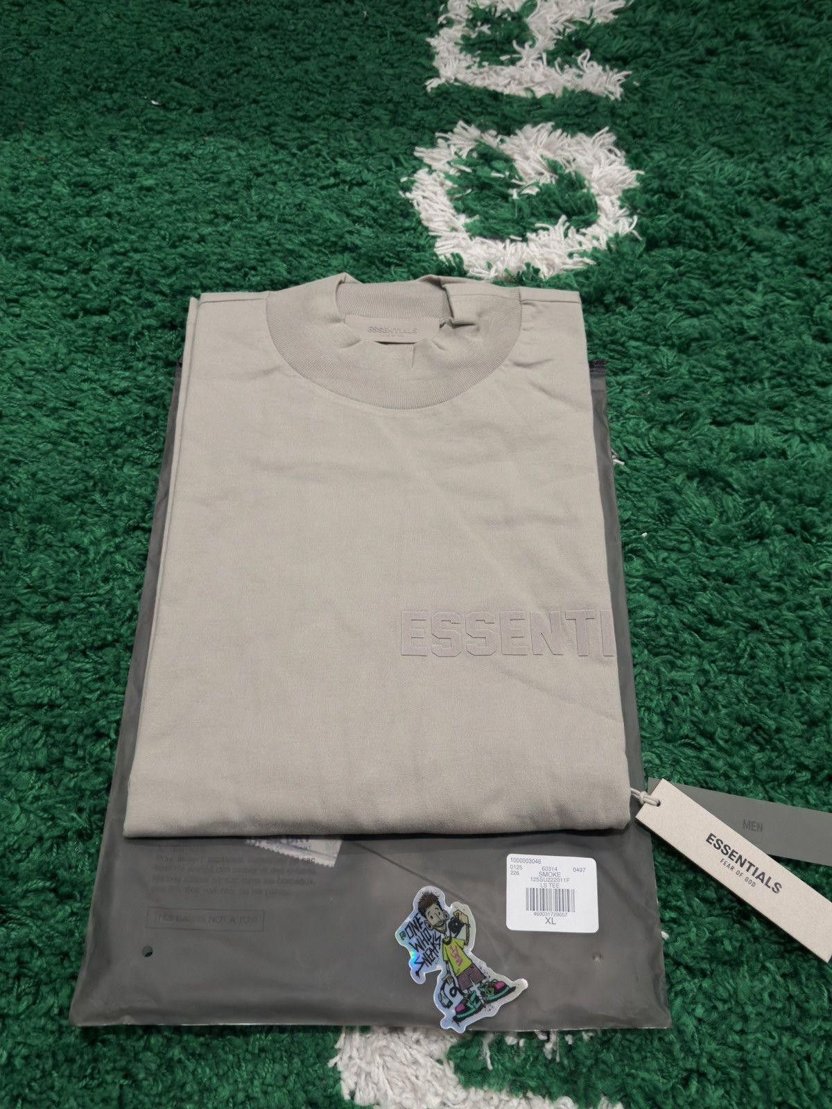 Fear of God Fear of God Essentials L/S Tee Smoke Size XL Size US XL / EU 56 / 4 - 6 Thumbnail