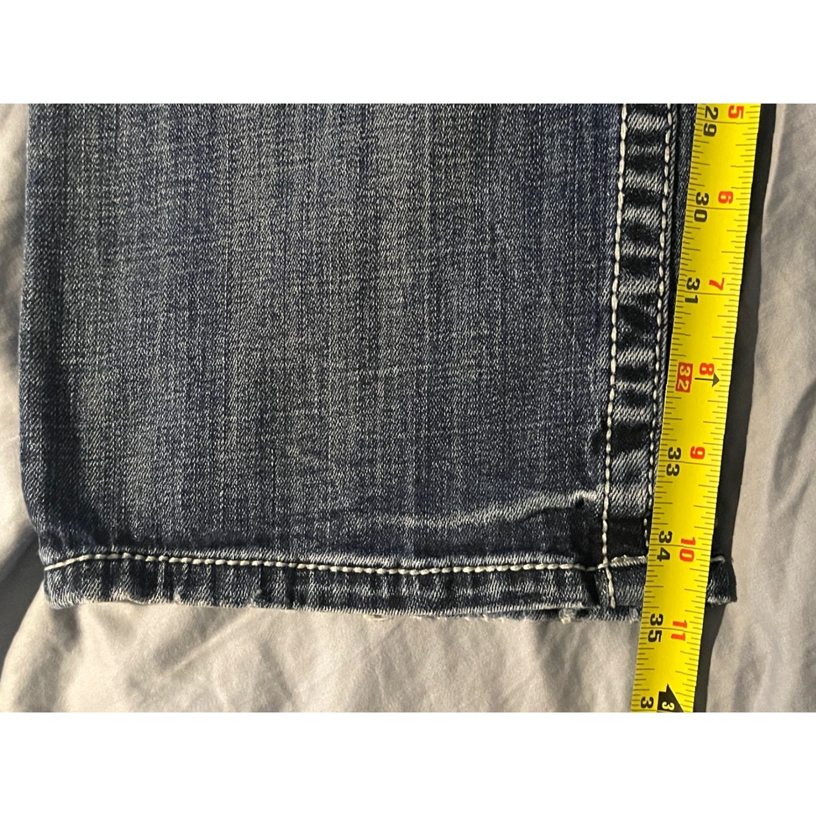 Vintage BKE Tyler Buckle Mens Jeans 34XL Straight Leg Blue Denim (32x34.5) 7-Pocket Embroidered Buckle Store Mens Buckle BKE Tyler Jeans blue denim Size US 39 - 7 Thumbnail