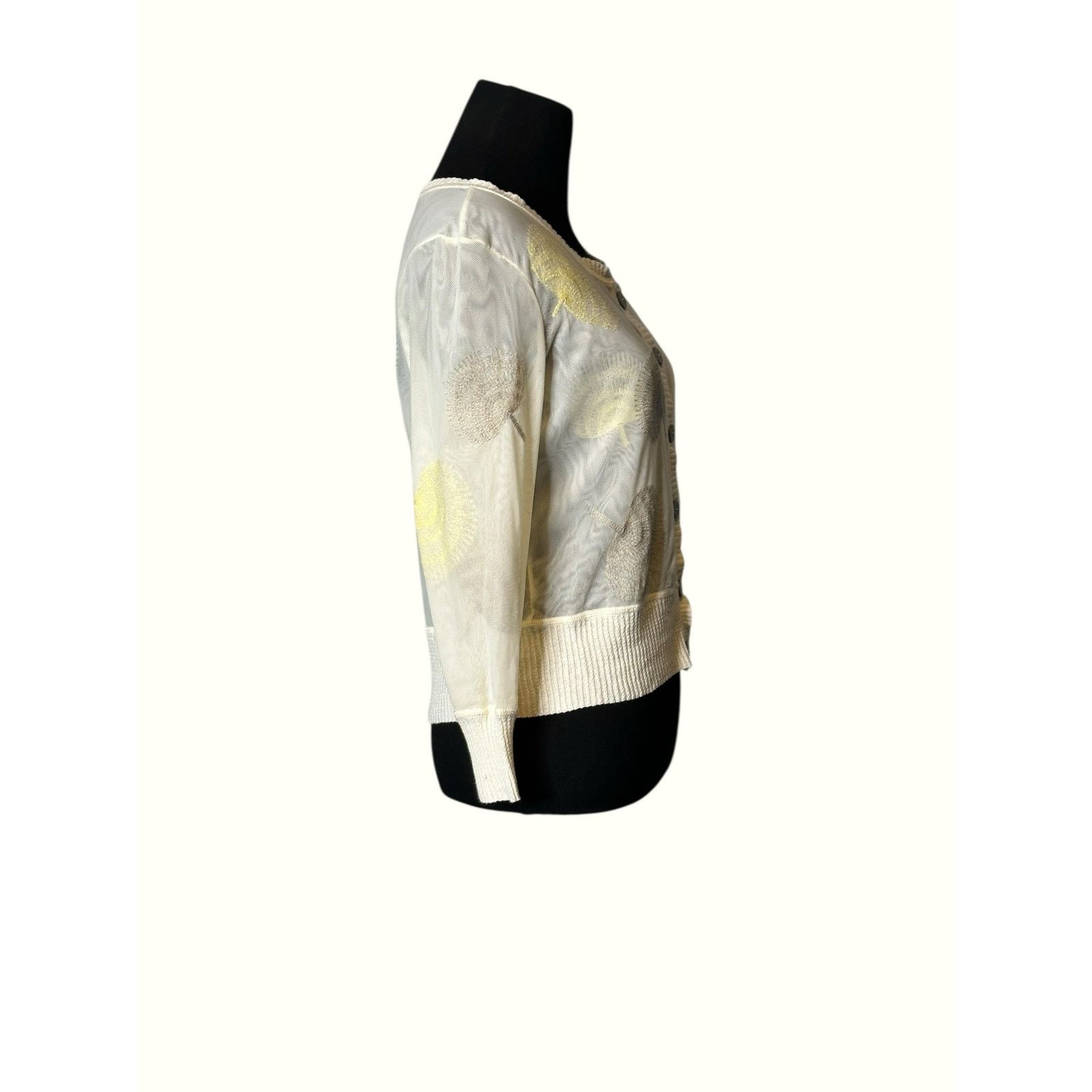 NIC+ZOE Nic + Zoe Cream Floral Embroidered Sweater size Small Size S / US 4 / IT 40 - 17 Thumbnail