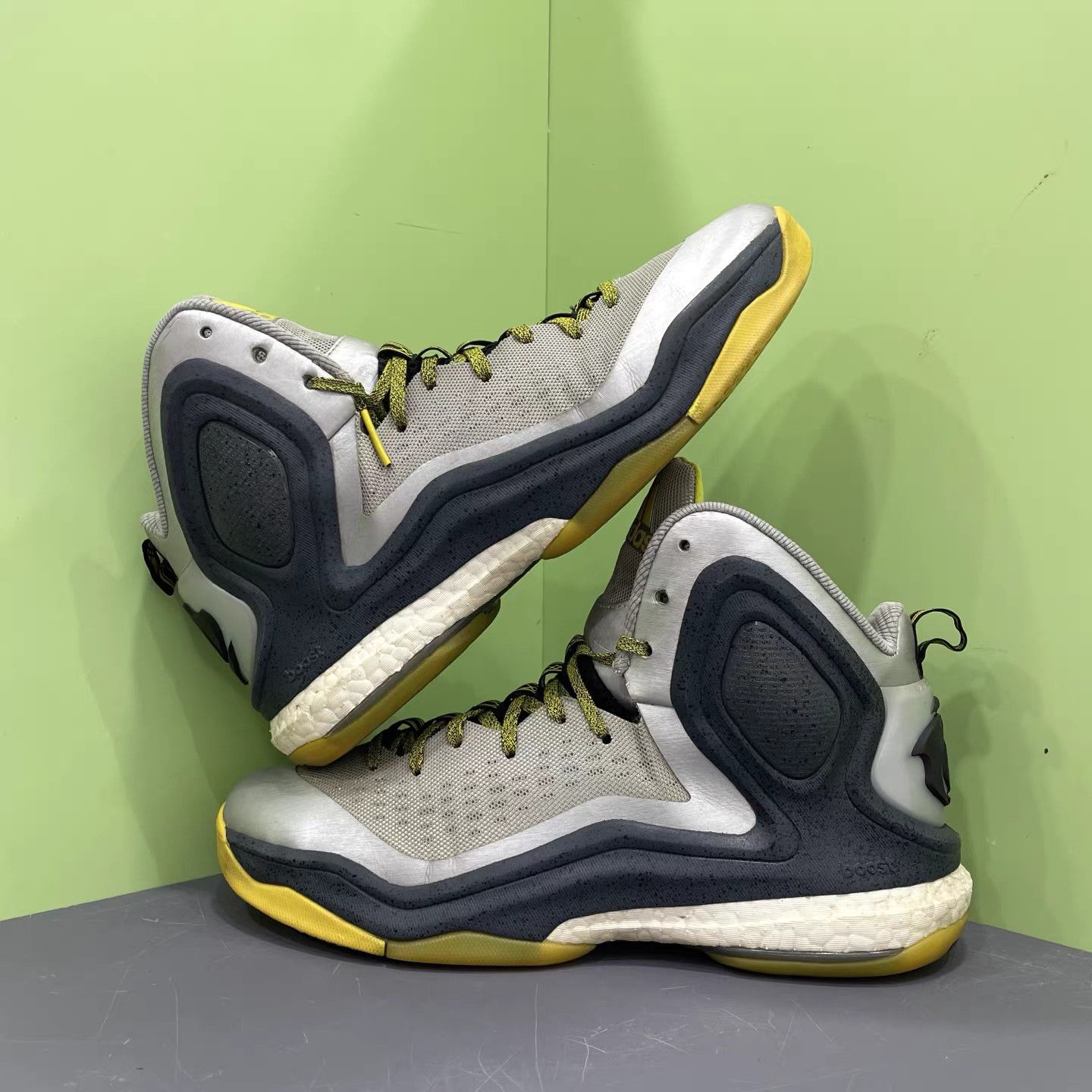 Nike adidas D Rose 5 Black/Silver Basketball Shoes K15 Size US 9.5 / EU 42-43 - 4 Thumbnail