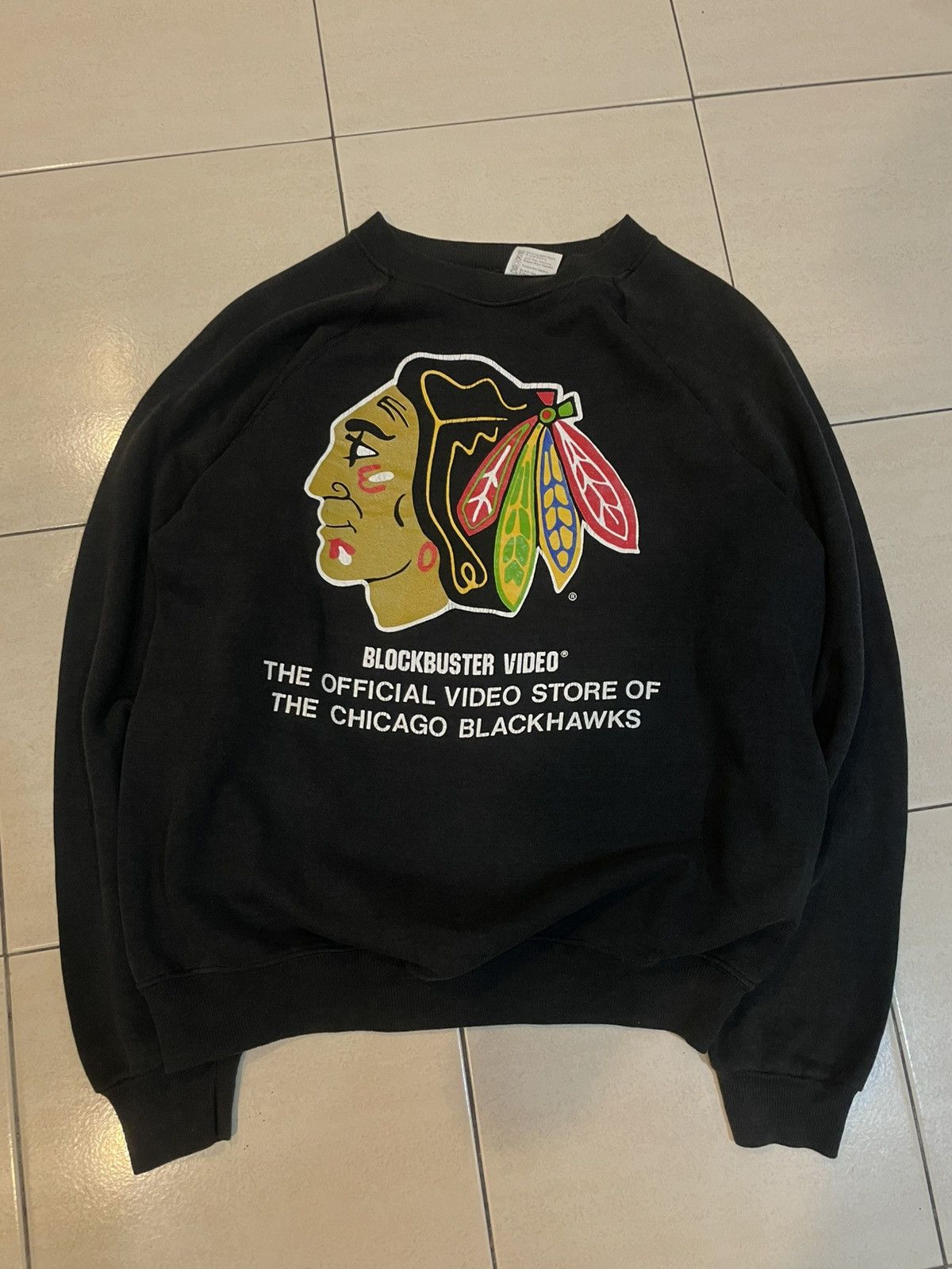 Hanes 🔥VINTAGE🔥BLOCKBUSTER VIDEO CHICAGO BLACKHAWKS Size US L / EU 52-54 / 3 - 1 Thumbnail