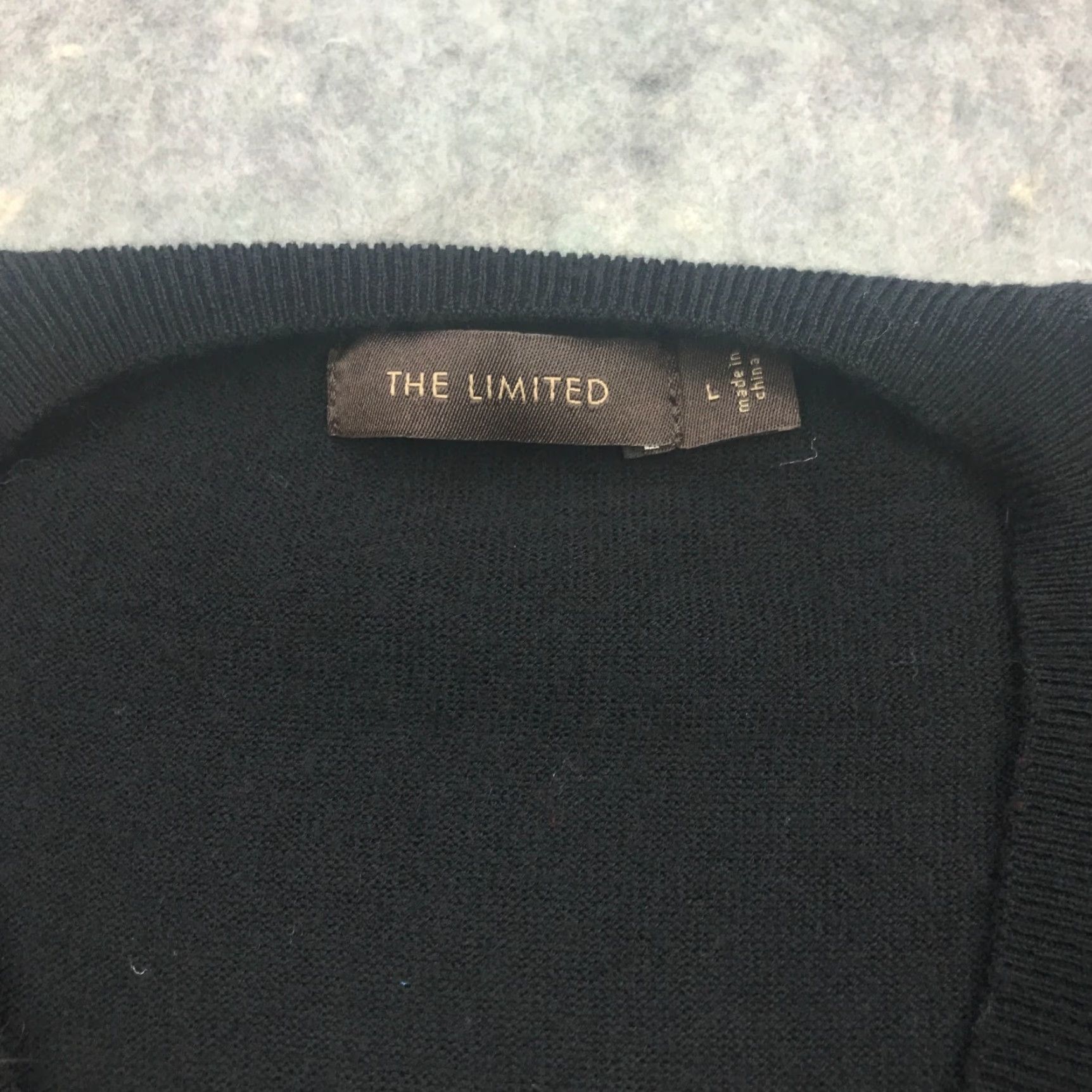 Vintage VINTAGE The Limited Womens Sweater Pullover Short Sleeve V-Neck Merino Wool Blend Black Large 1/2 Sleeve 90s Womens Size L / US 10 / IT 46 - 5 Thumbnail