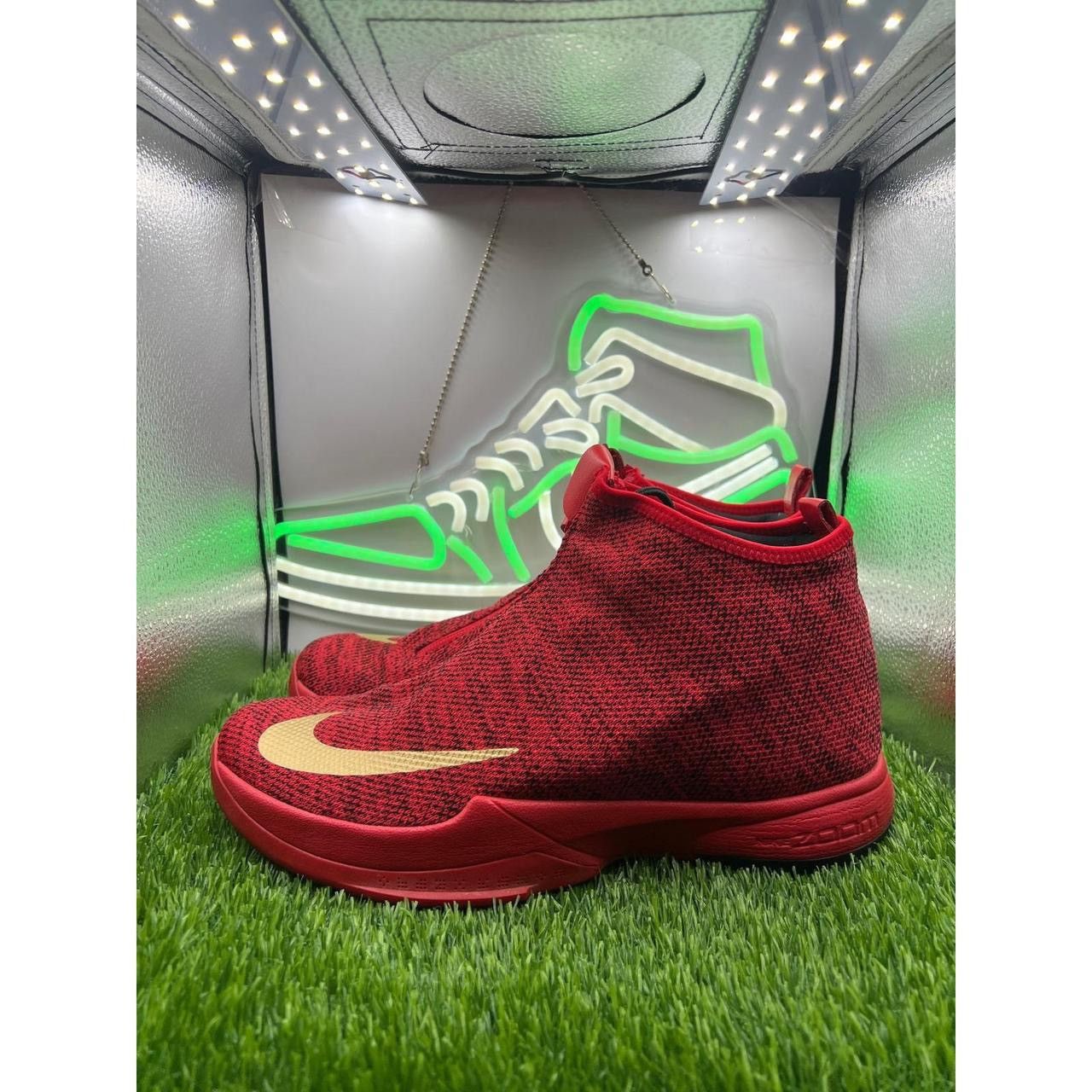 Nike Nike Kobe Zoom Icon Chinese New Year Red Gold Mens 10 Size US 10 / EU 43 - 1 Thumbnail