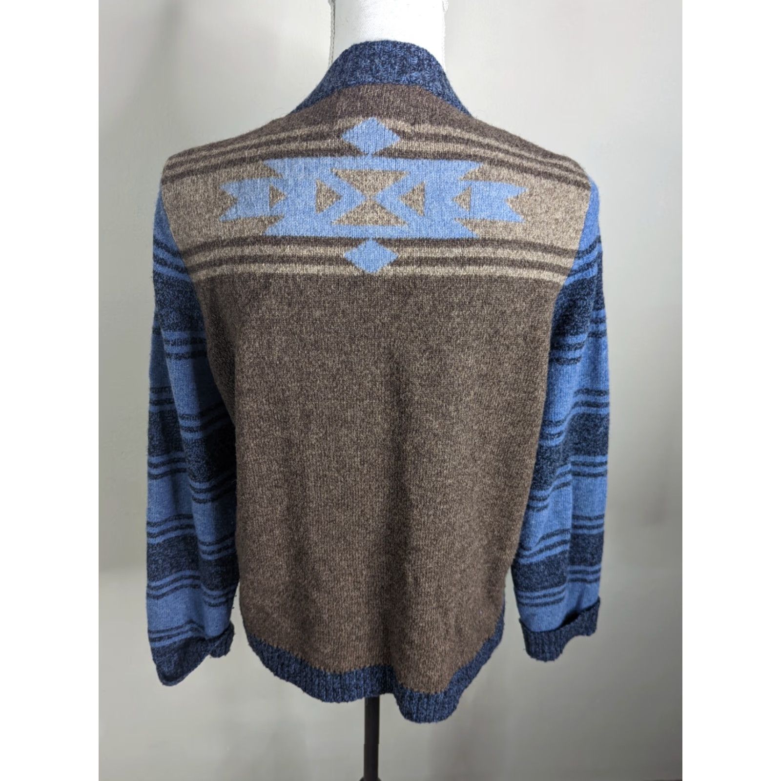 Vintage VINTAGE Woolrich Sweater, 100% Wool, Blue, Aztec/Pullover, M, Womens, 90s, Casual, Heavyweight, Knit, Long Puff Sleeve, Mock Neck, Straight Hem Size M / US 6-8 / IT 42-44 - 3 Thumbnail