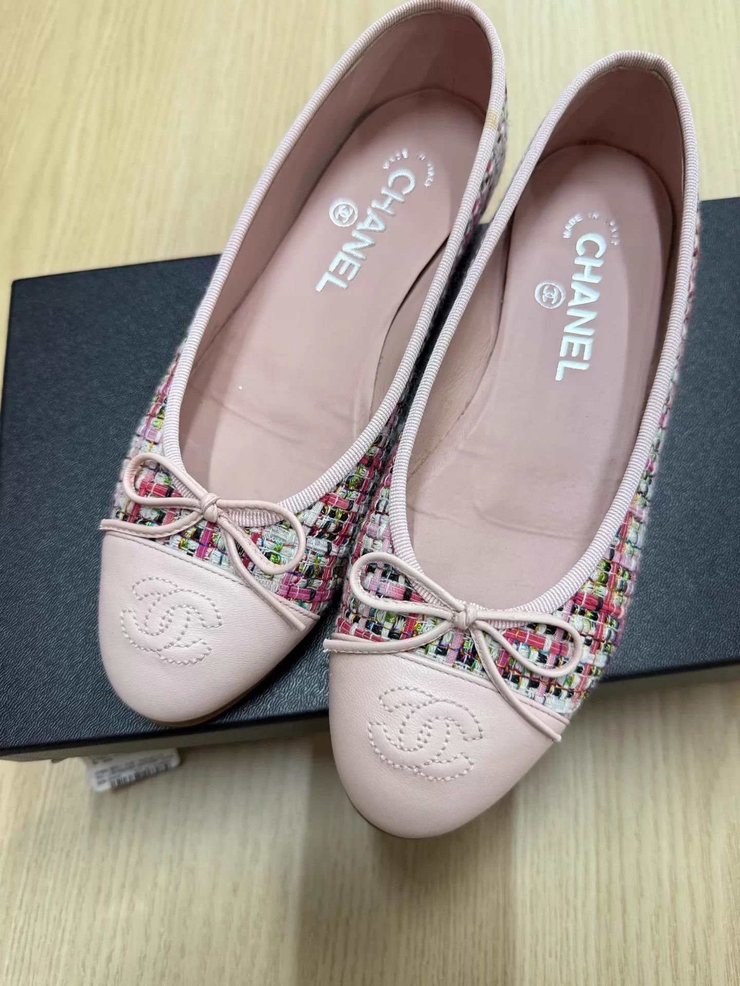 Chanel Chanel Pink Tweed Ballet Flats Size 37 New Size US 6.5 / IT 36.5 - 2 Thumbnail