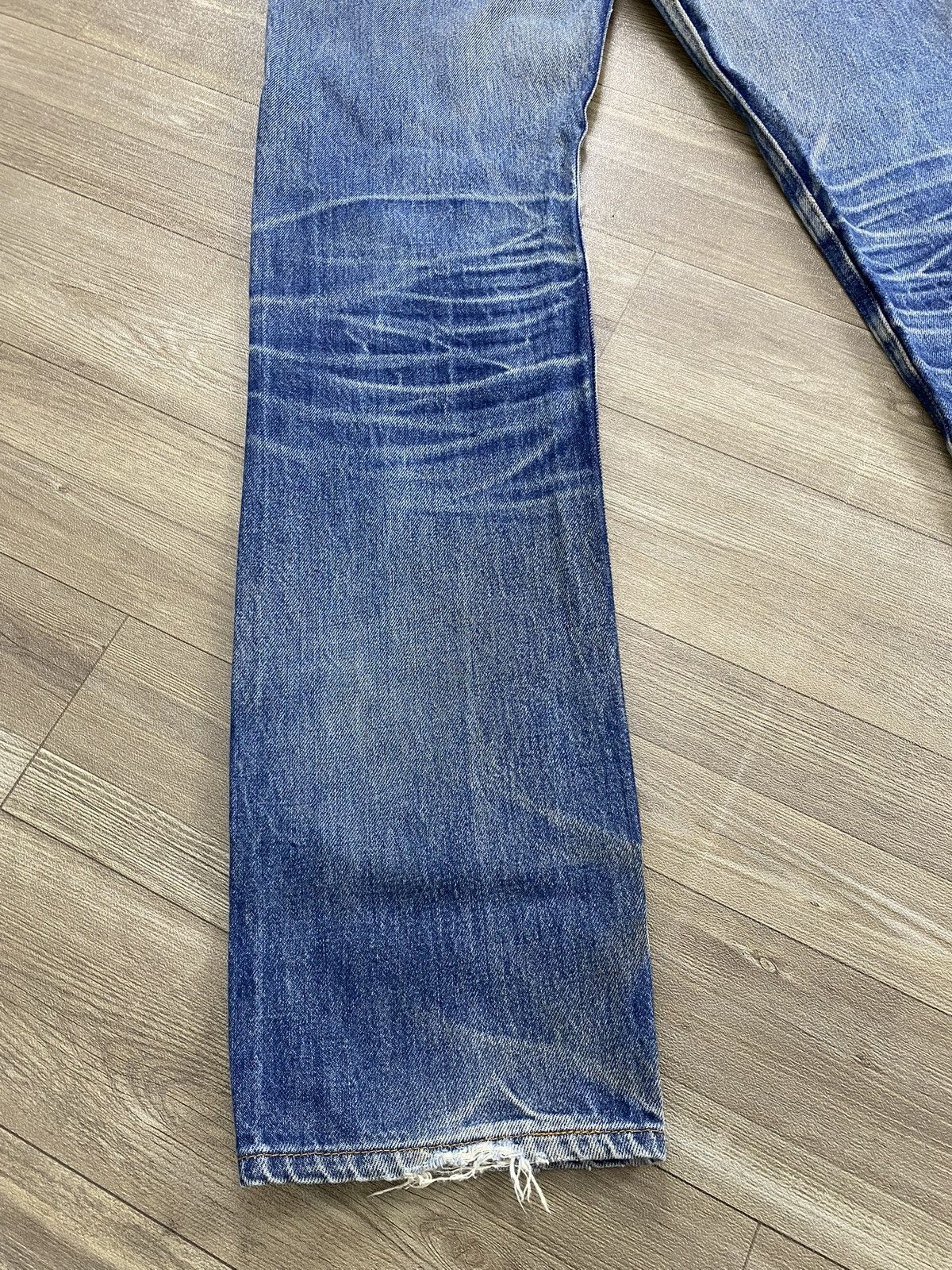 Levi's Vintage Clothing 🇺🇸1990s Vintage Levis 501XX 29x36 Distressed Faded Blue Jeans Size US 29 - 14 Thumbnail