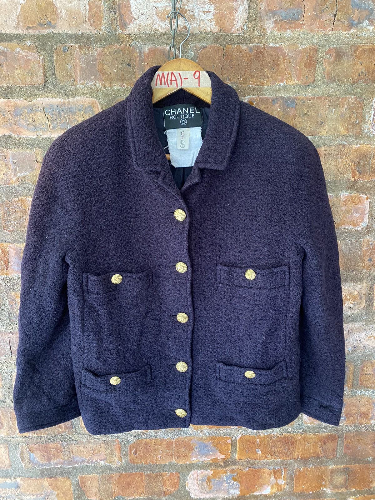 Chanel 1990s Chanel tweed gold button Jacket Size S / US 4 / IT 40 - 2 Thumbnail