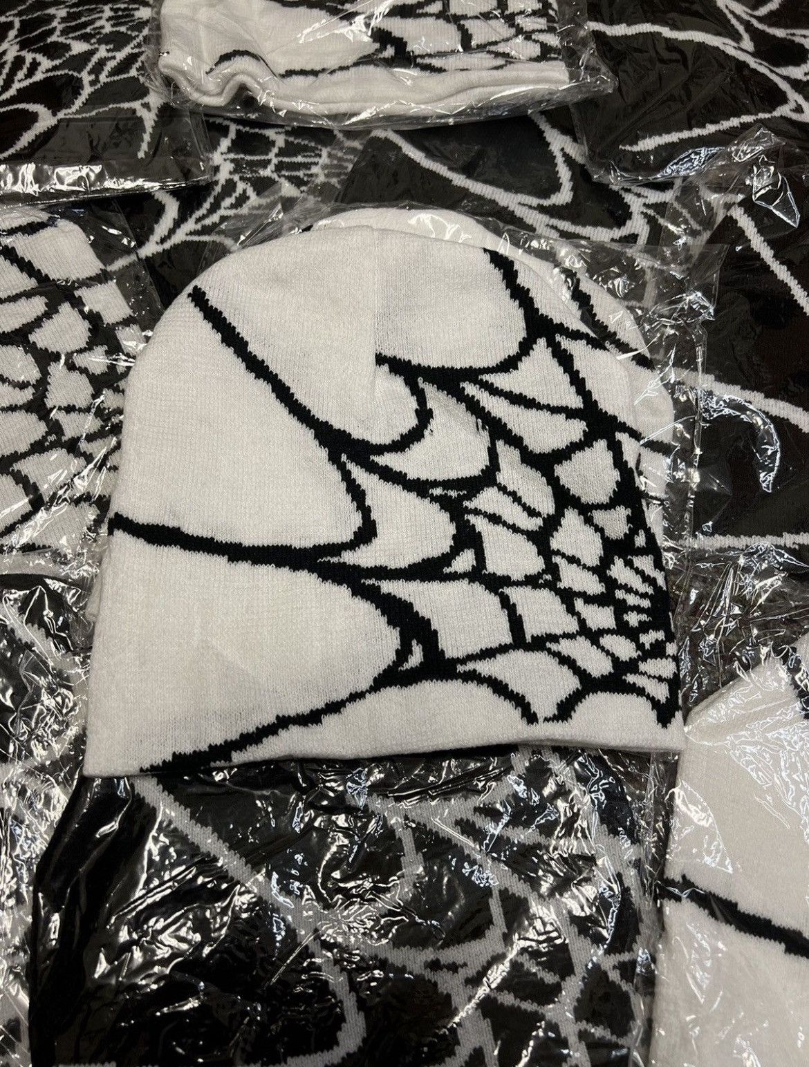 Japanese Brand × Vintage Y2K Japan Spider Web Beanie White Size ONE SIZE - 2 Thumbnail