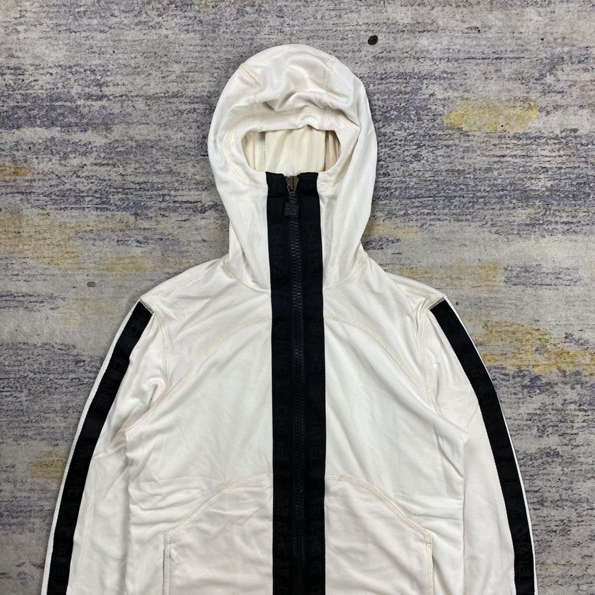 Chanel Chanel taped jacket Size M / US 6-8 / IT 42-44 - 2 Thumbnail