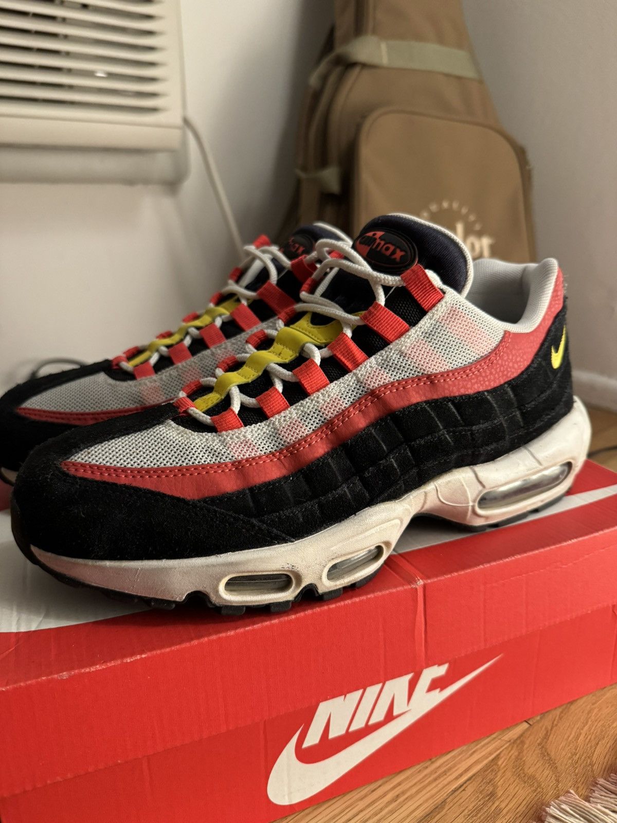 Nike Nike Air Max 95 Essential Size US 10 / EU 43 - 2 Thumbnail
