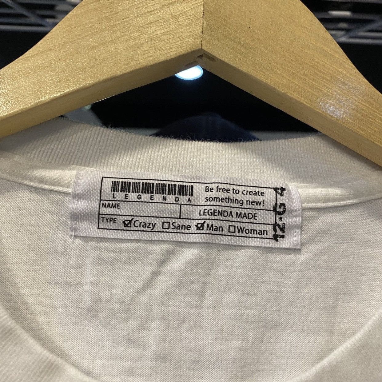 Legendary Goods VINTAGE Legenda We Live In Computer Solution Graphic T-Shirt Size US L / EU 52-54 / 3 - 8 Thumbnail