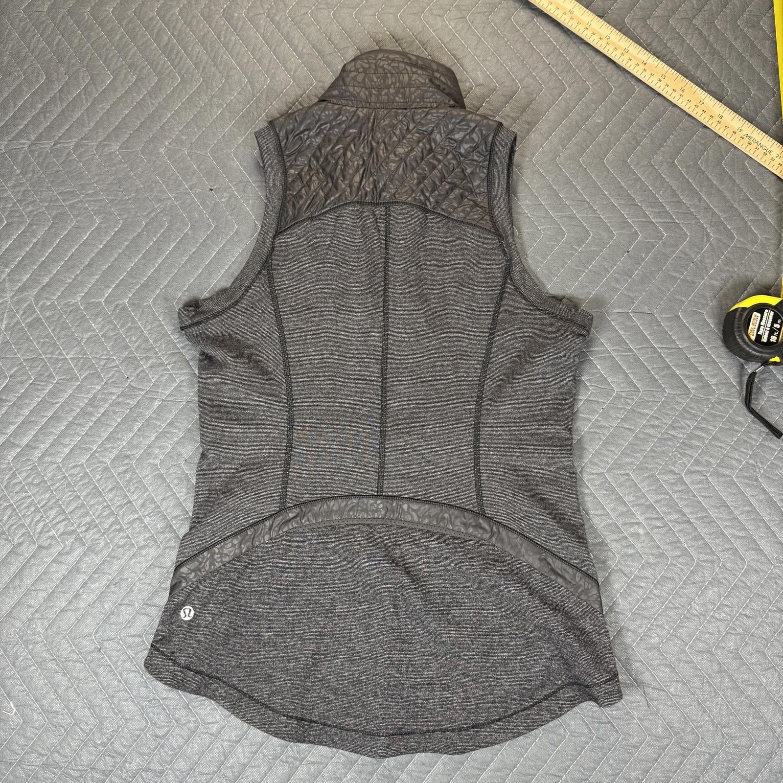 Lululemon Lululemon Womens Zip Vest Size 8 Grey Size M / US 6-8 / IT 42-44 - 7 Thumbnail