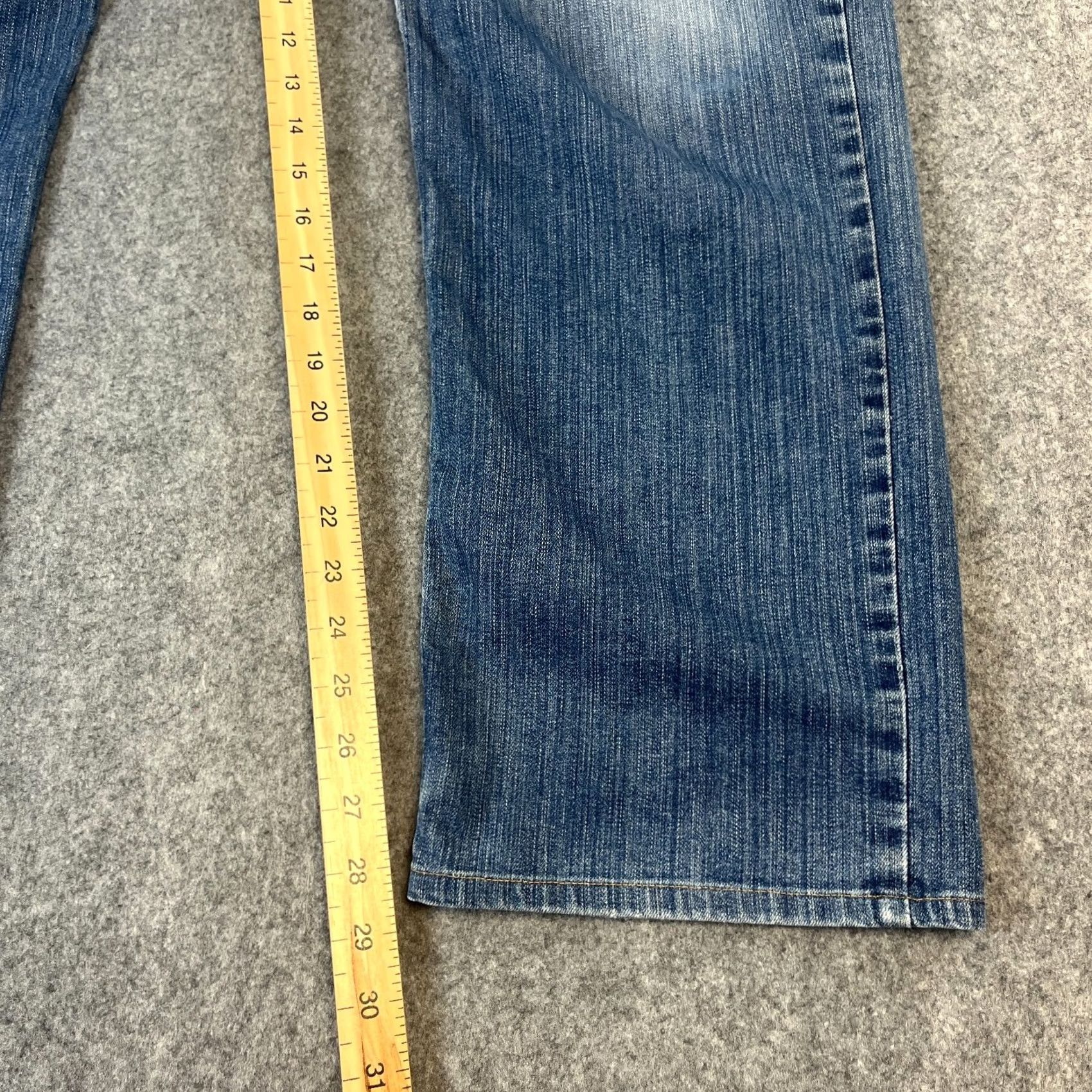 Levi's Levi's Mens Jeans Relaxed Straight 36 30 Mid Wash Blue Whiskers 5-Pocket Denim Vintage Size US 36 / EU 52 - 4 Thumbnail