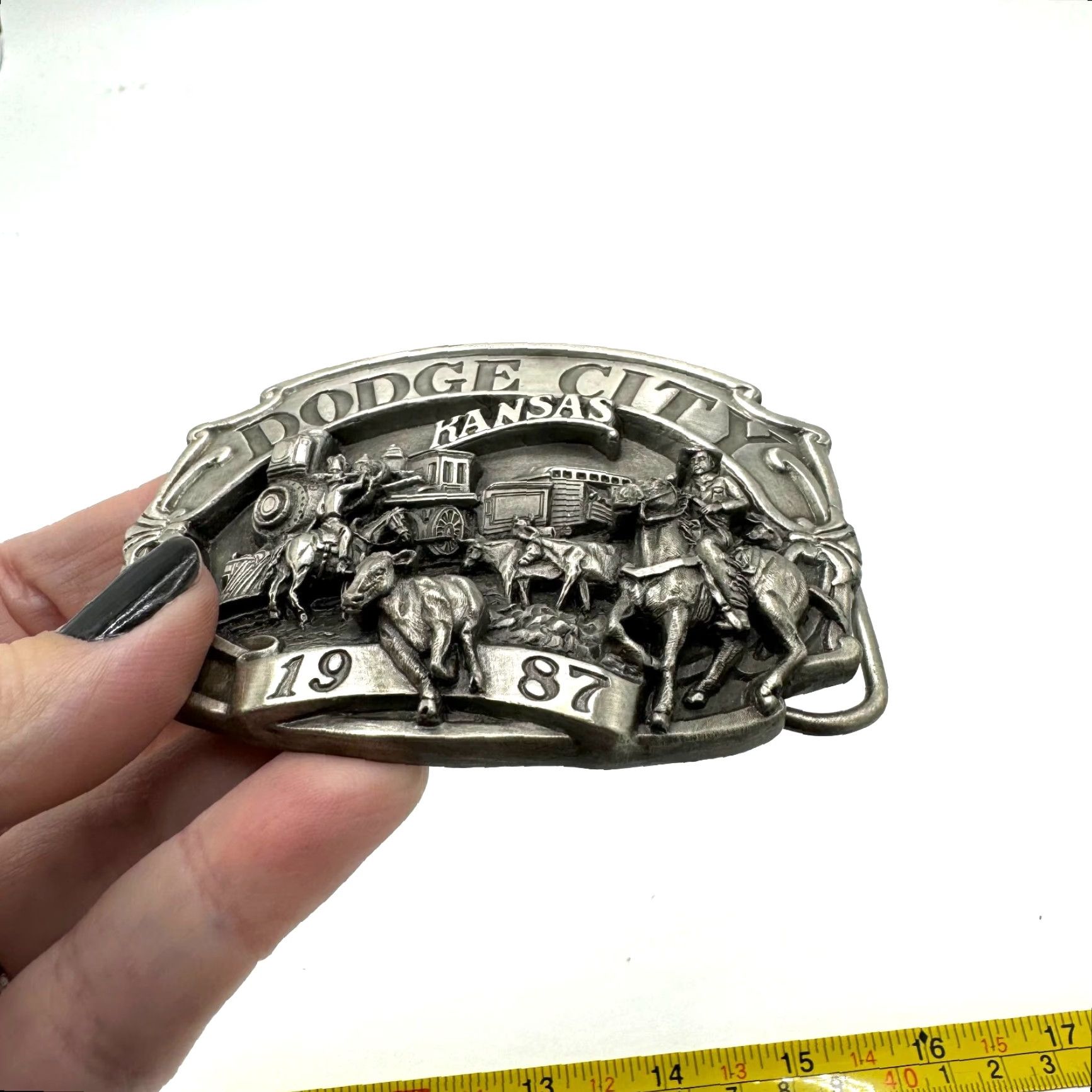 Vintage VINTAGE 1987 Dodge City Kansas Railroad Cattle Metal Belt Buckle Siskiyou 285/800 Mens Women Adults Unisex Silver Cowboy Western Mid 80s Gift Size ONE SIZE - 3 Thumbnail