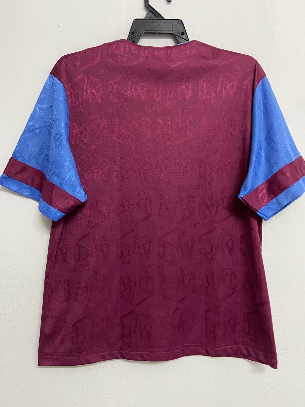 Umbro Vintage Aston Villa 1992 Home Shirt Jersey Size US M / EU 48-50 / 2 - 10 Thumbnail