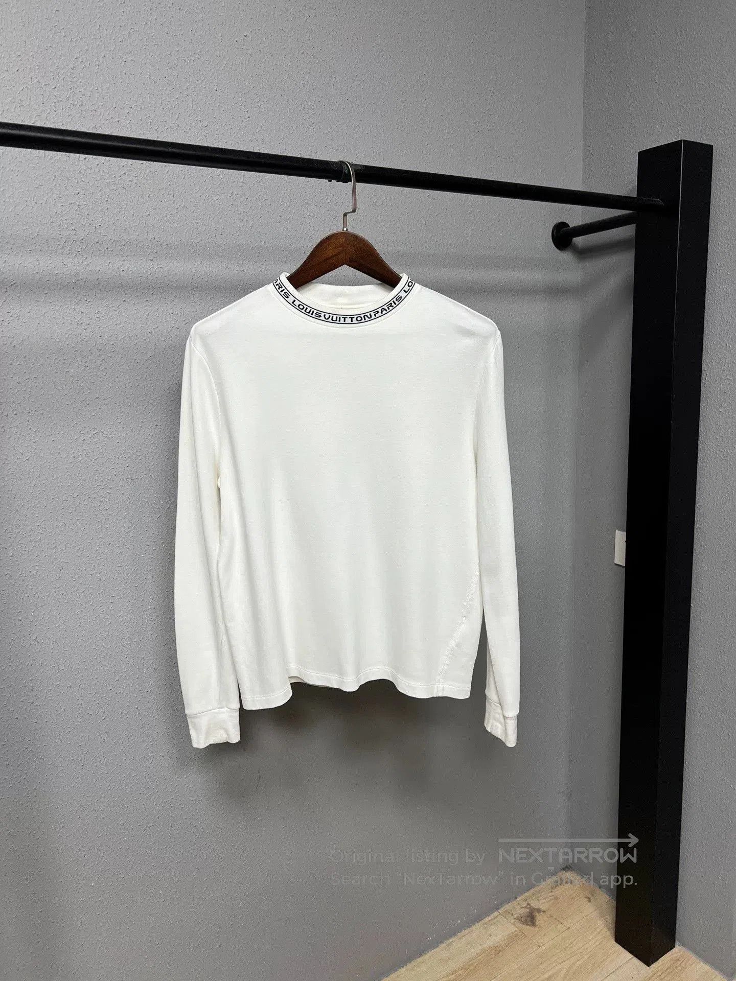 Louis Vuitton LV Collar Slogan Long Sleeve. Size US M / EU 48-50 / 2 - 1 Thumbnail