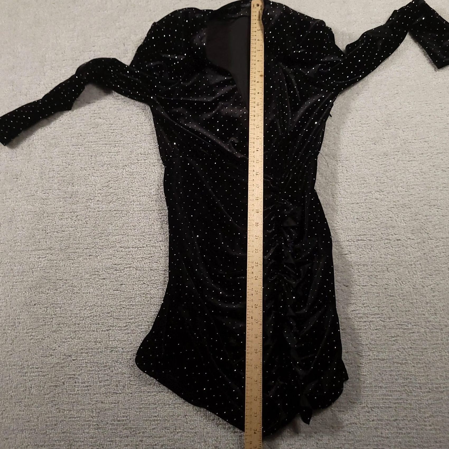 Zara VINTAGE? No. Zara Dress Womens Large Velvet Rhinestone Ruched Long Sleeve Cocktail Party Size L / US 10 / IT 46 - 4 Thumbnail