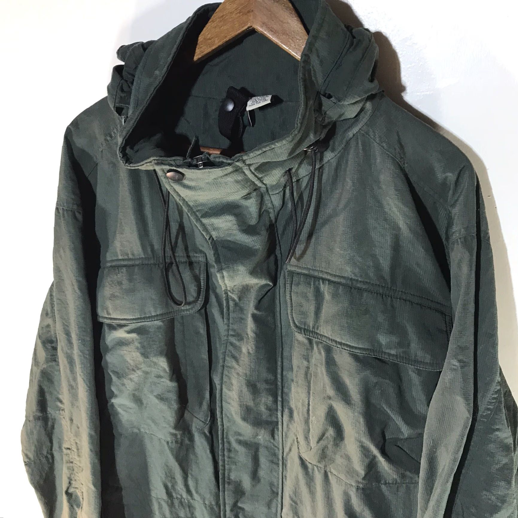 Vintage Unbranded Green Nylon Full Zip Hooded Jacket Mens Size L Size US L / EU 52-54 / 3 - 2 Thumbnail
