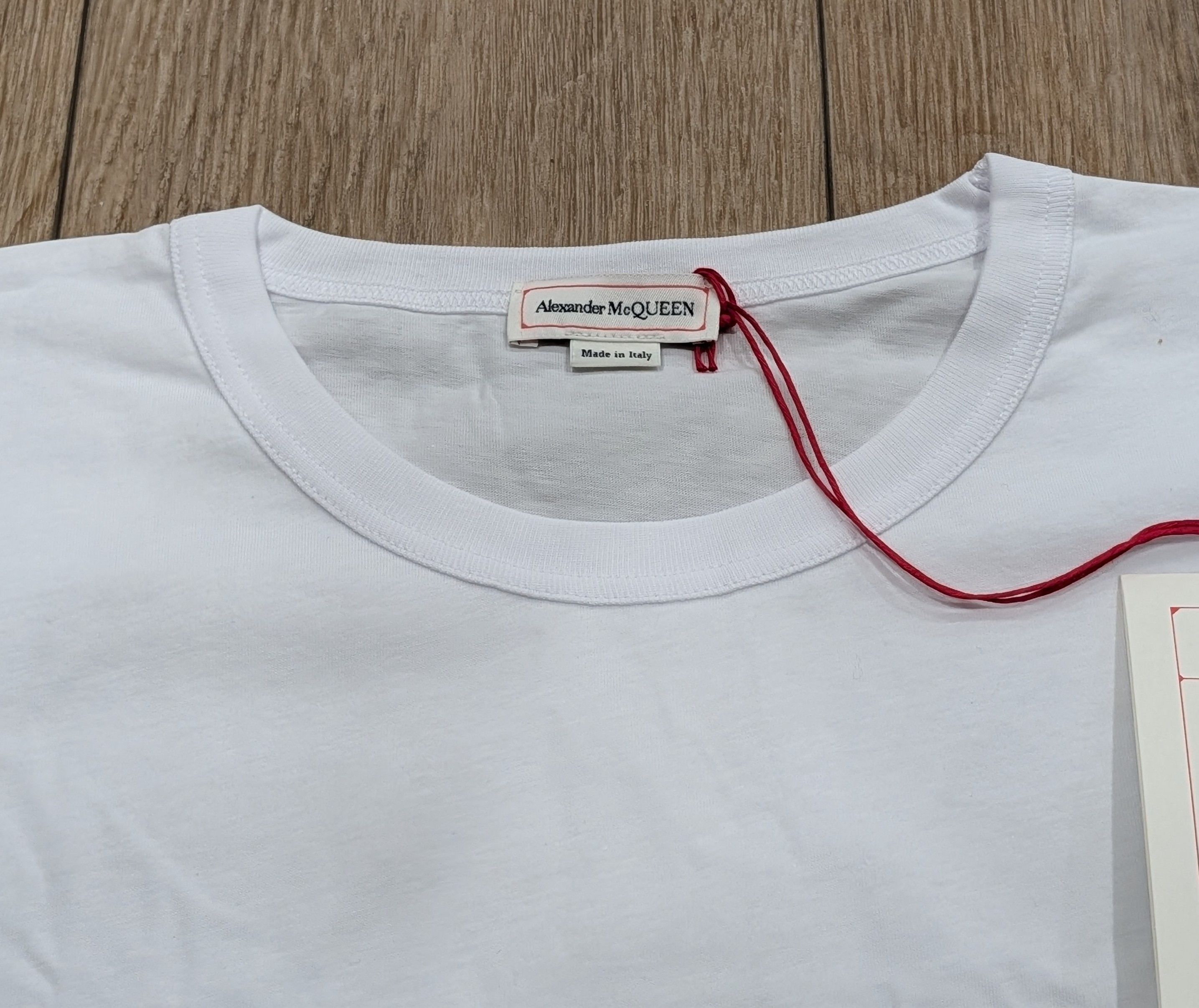 Alexander McQueen Alexander McQueen Solarised Skull Crewneck T-Shirt White S Size US S / EU 44-46 / 1 - 2 Thumbnail