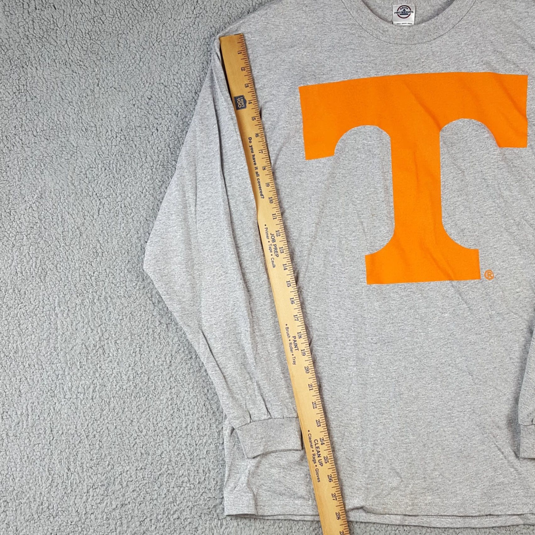 Delta Y2K Tennessee Vols Big Logo College Football Mens Size XL TN Volunteers T Shirt Size US XL / EU 56 / 4 - 8 Thumbnail