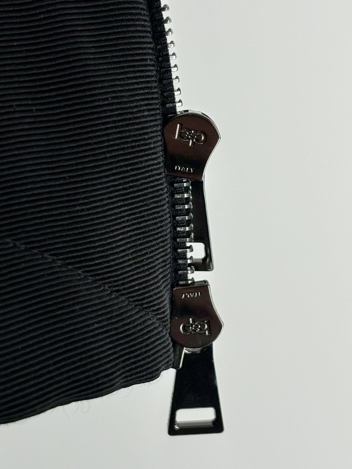 Moncler × Moncler Gamme Bleu × Moncler Grenoble NEW GONNA Logo Zip Pencil Down Puffer Quilted Long Straight Skirt Size 27" / US 4 / IT 40 - 17 Thumbnail