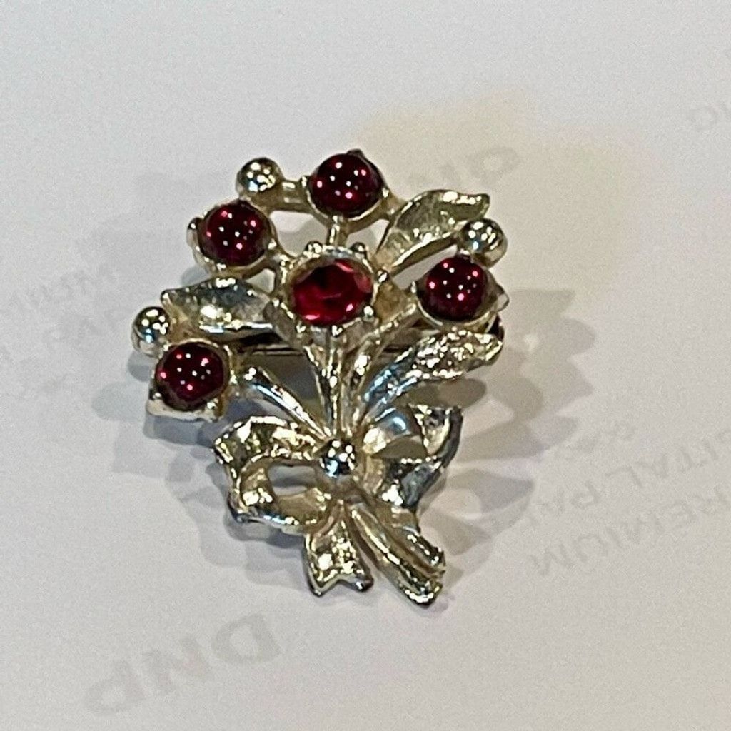 Other Vintage Red Crystal Garnet Glass Floral Bouquet Womens Pin Size ONE SIZE - 2 Thumbnail