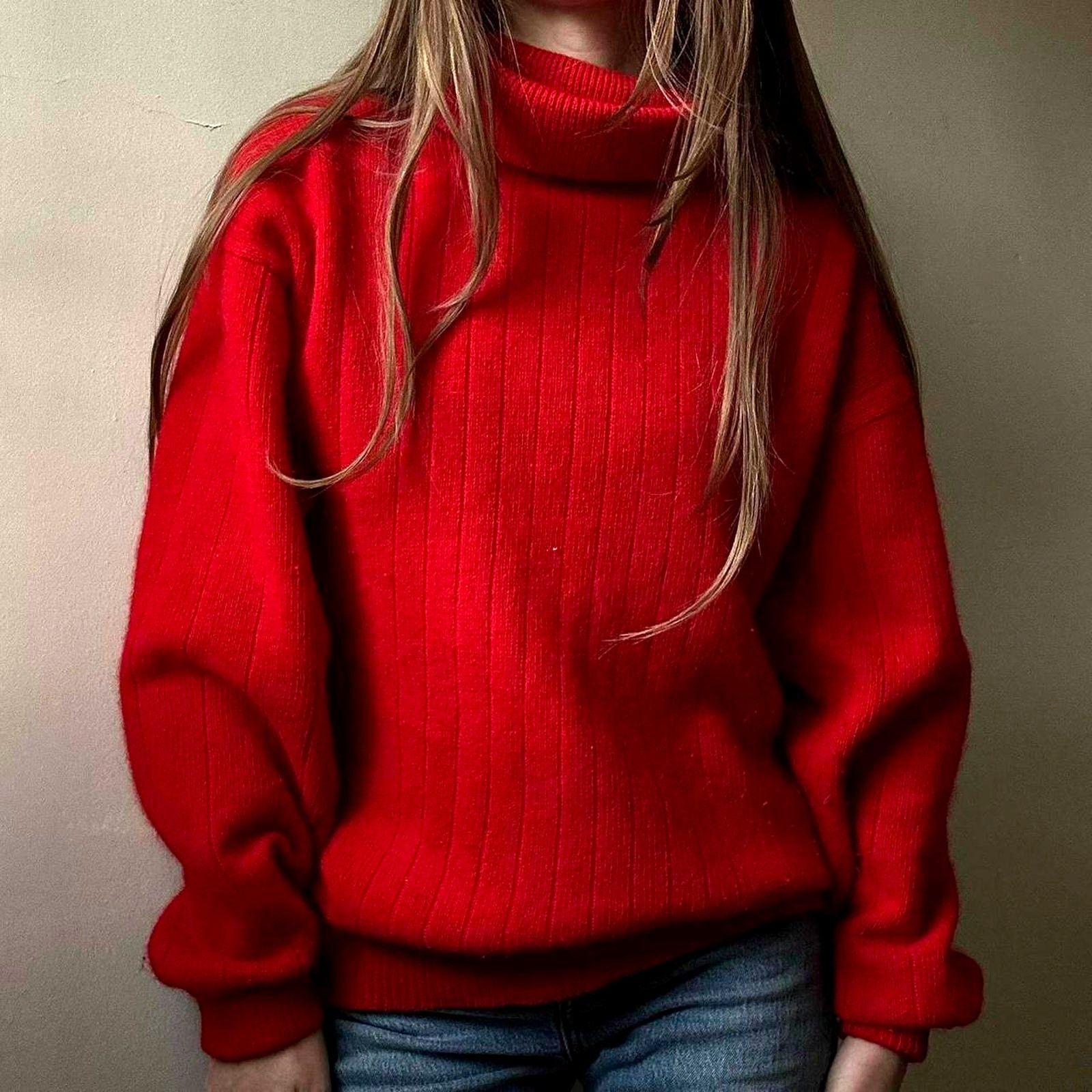 Vintage Vintage White Wheeler & Martha Red Turtleneck Sweater Medium Size M / US 6-8 / IT 42-44 - 1 Thumbnail