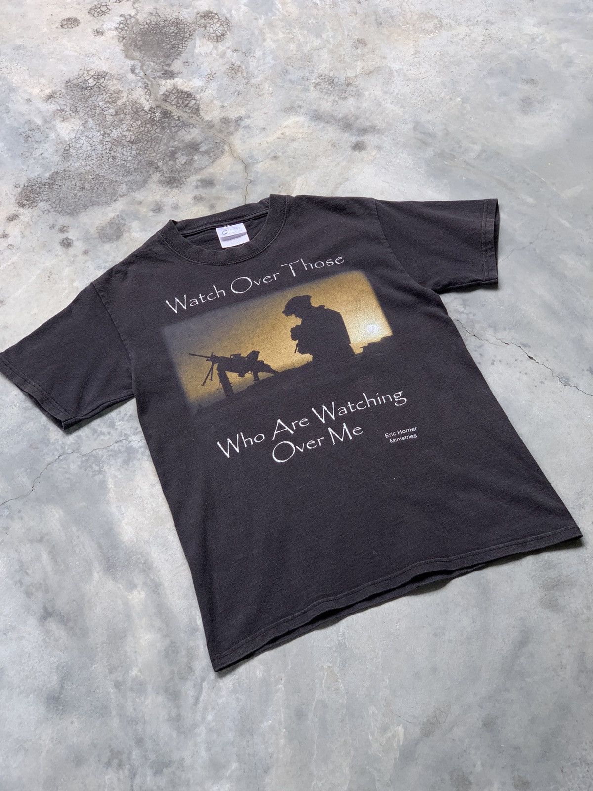 Vintage Y2k Watch Over Those Eric Horner Minister Photo Tee Tshirt Size US S / EU 44-46 / 1 - 1 Thumbnail