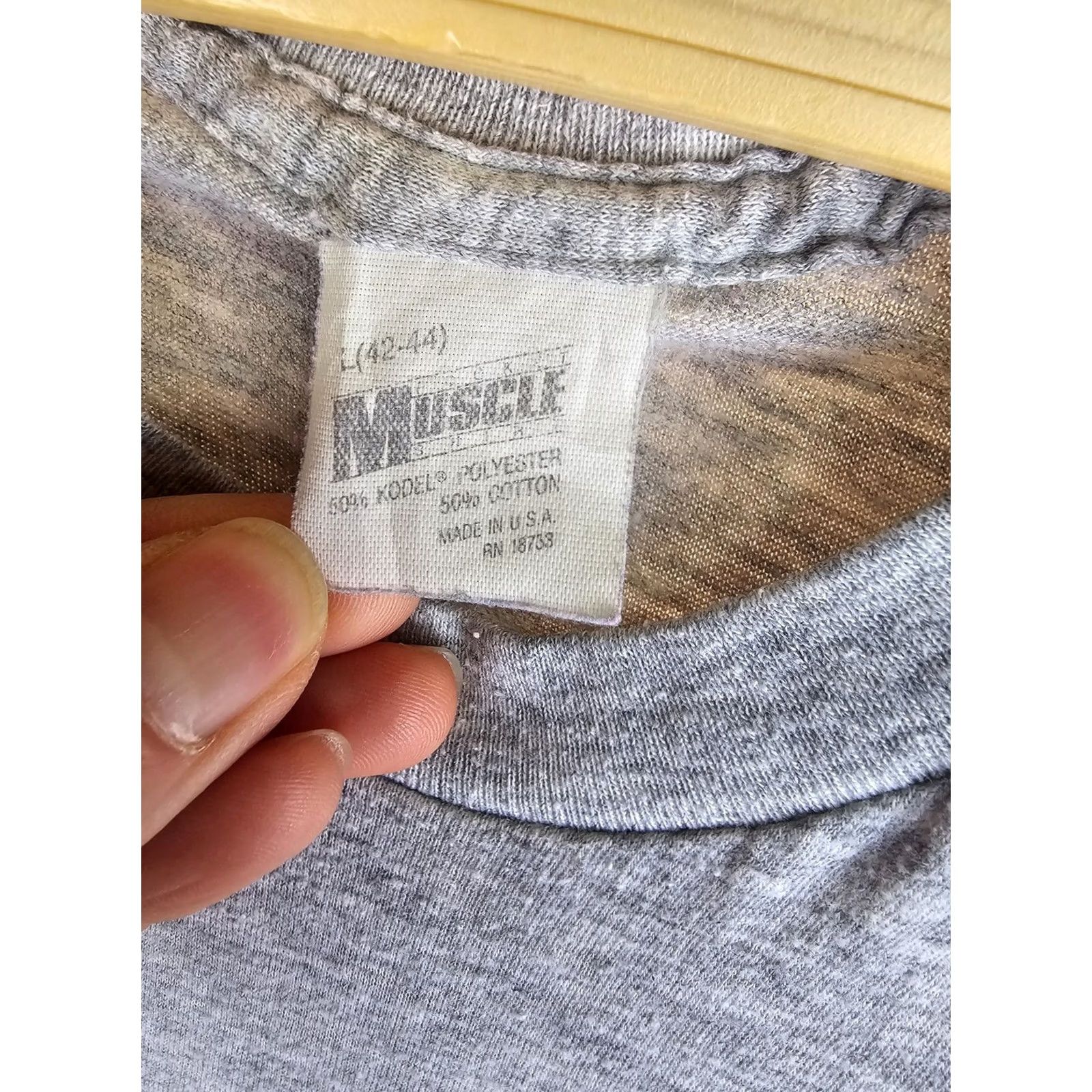 Vintage MUSCLE T-Shirt Sleeveless Gray 90's Vintage Pocket Selvedge Size L Mens Confirms But Fit M - Shirt - Cotton - Regular - Gray - 90s - Mens Size US L / EU 52-54 / 3 - 5 Thumbnail