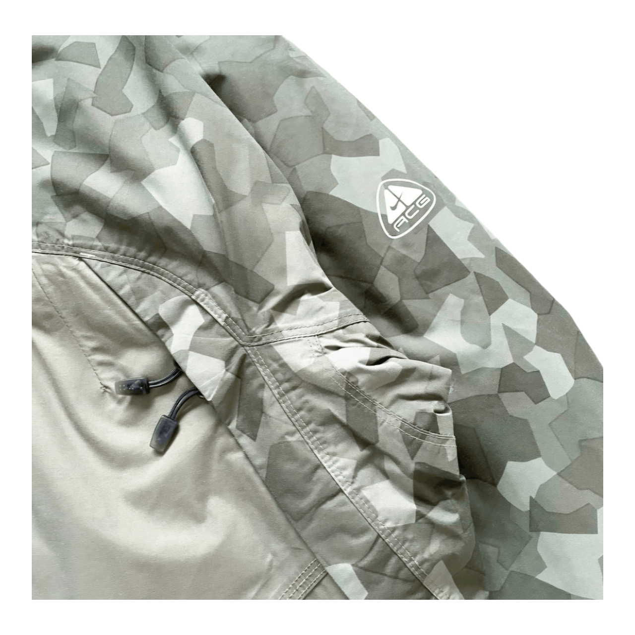 Nike ACG Nike acg camo jacket Size US L / EU 52-54 / 3 - 7 Thumbnail