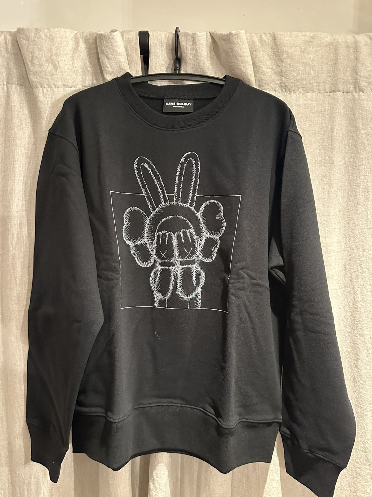 Kaws Holiday Indonesia Sweater Size US L / EU 52-54 / 3 - 1 Thumbnail