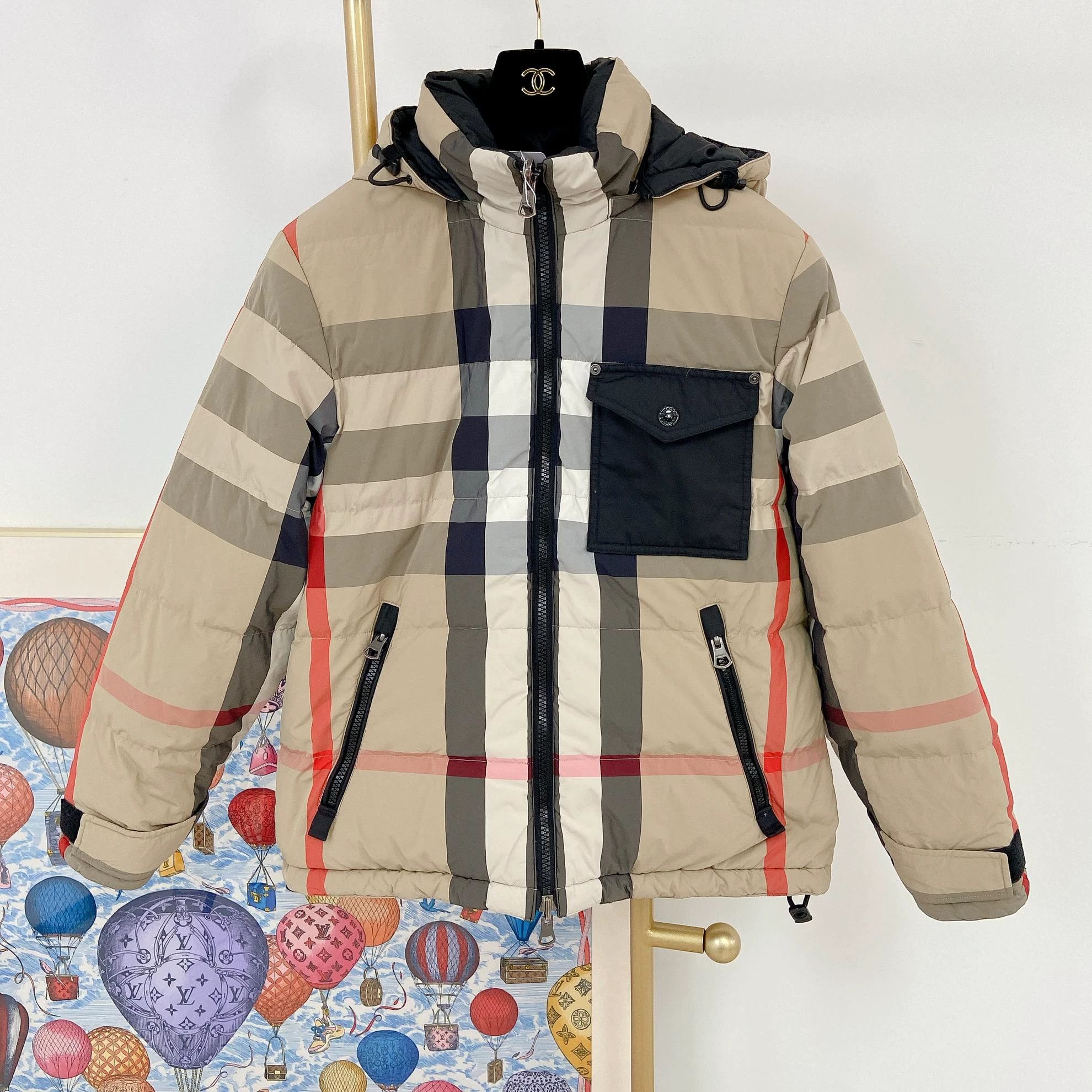 Burberry Burberry Horseferry Check 2-sided down jacket M Size US M / EU 48-50 / 2 - 1 Thumbnail