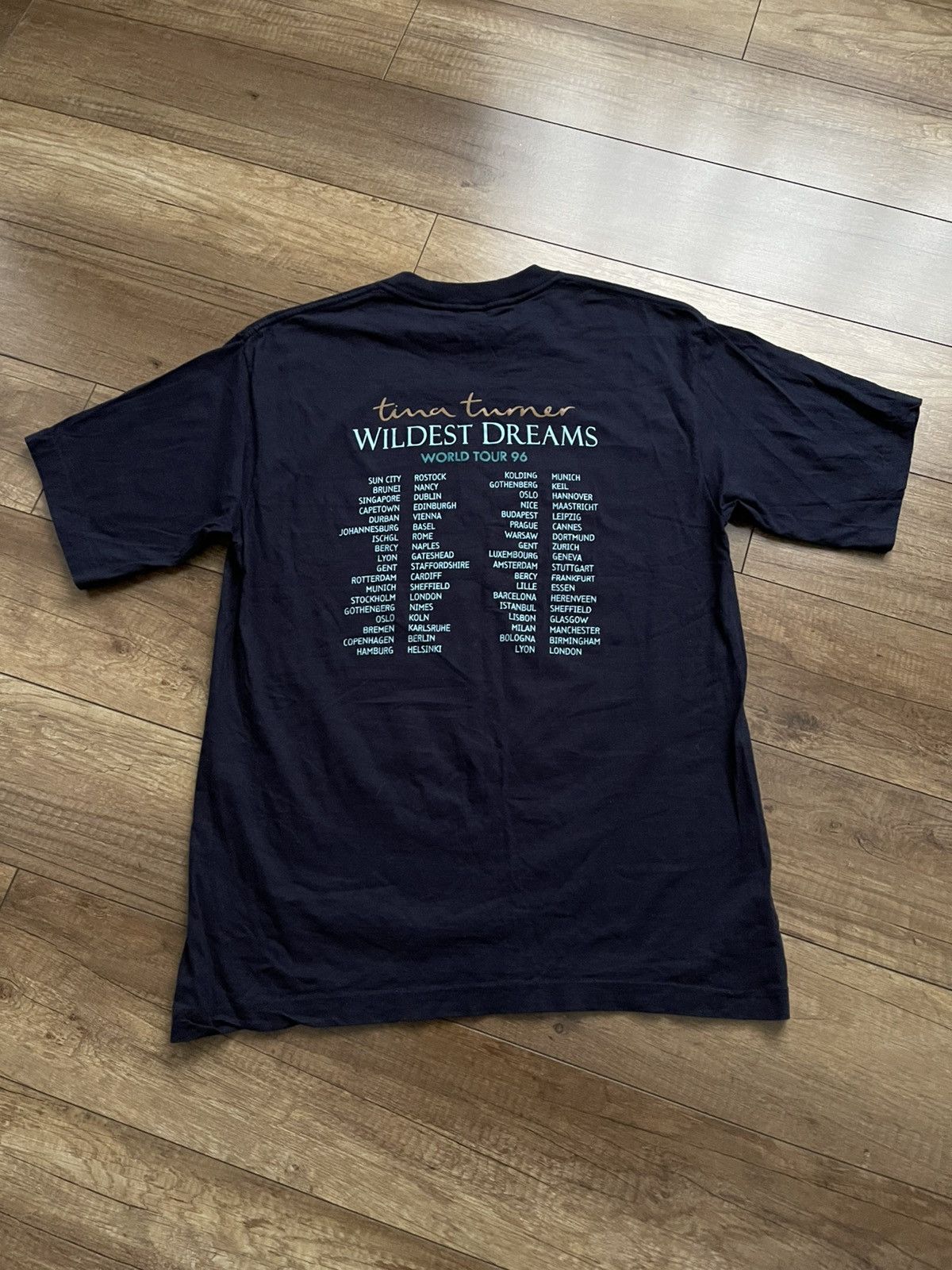 Band Tees 1996 Tina Turner Wildest Dreams Vintage Tour Rock T-Shirt Size US XL / EU 56 / 4 - 7 Thumbnail
