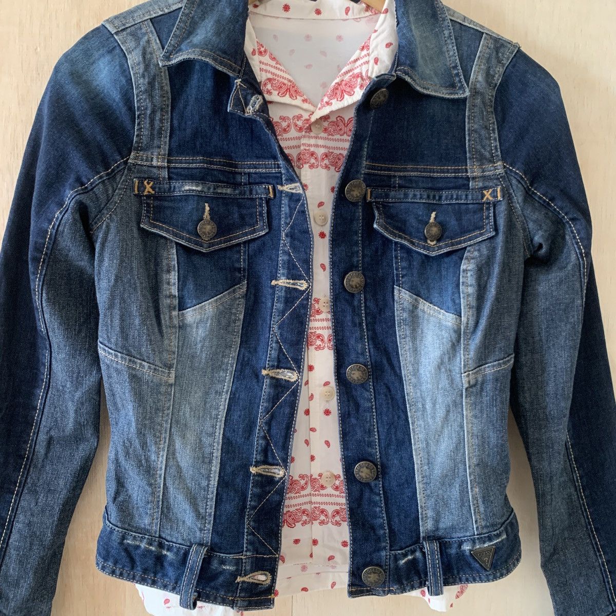Designer × Guess Y2K Guess Los Angeles Trucker Denim Trucker Women's Jacket Size S / US 4 / IT 40 - 2 Thumbnail
