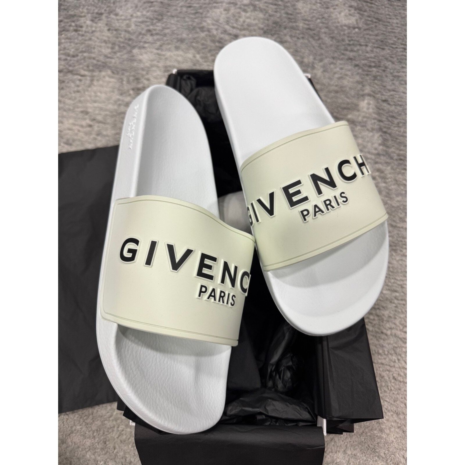 Givenchy Givenchy Mens Pool Flat Beach Sandal Slide Slip On 45 12 Size US 12 / EU 45 - 8 Thumbnail