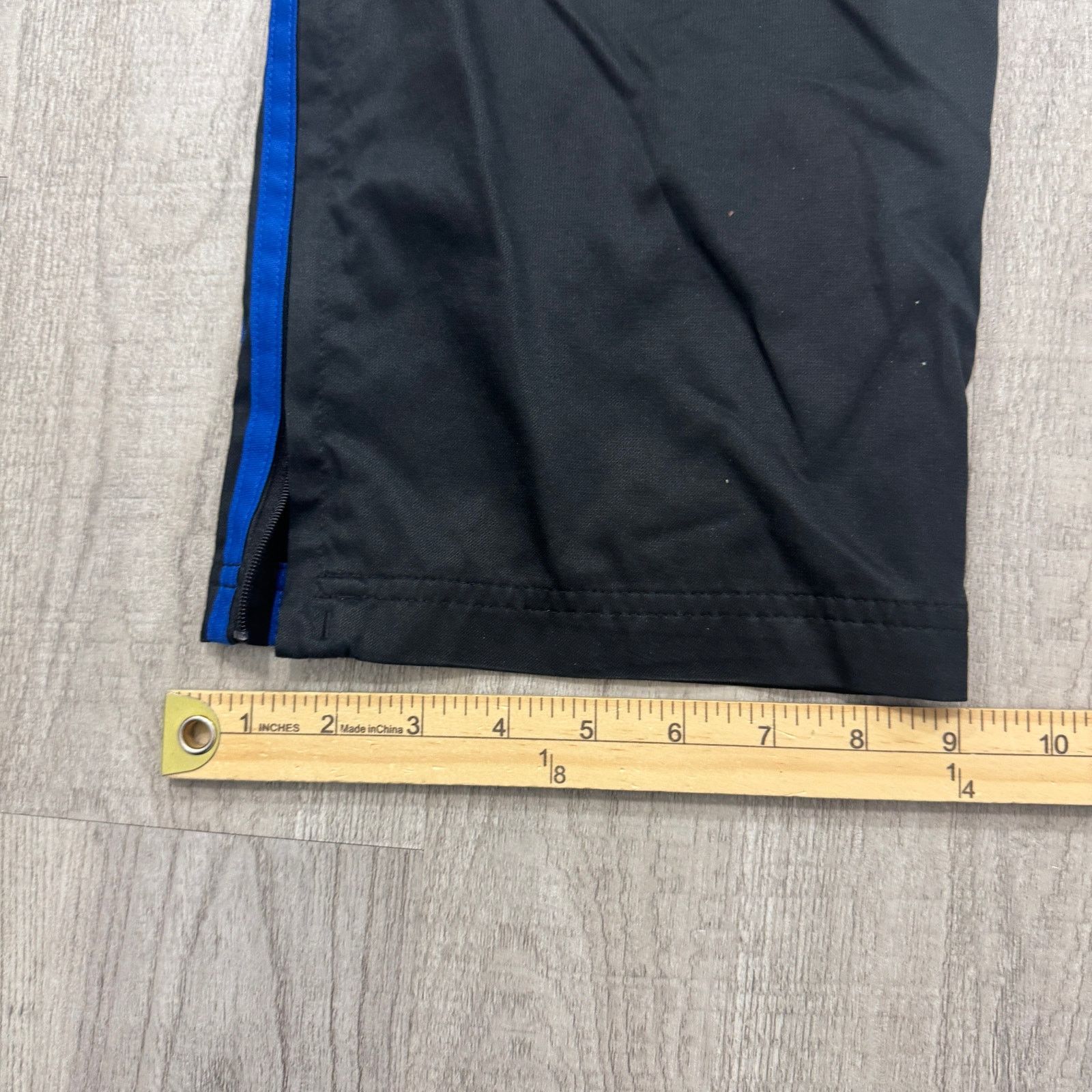Adidas Vintage Adidas Track Pants Men's Medium Black Windbreaker Size US 30 / EU 46 - 11 Thumbnail