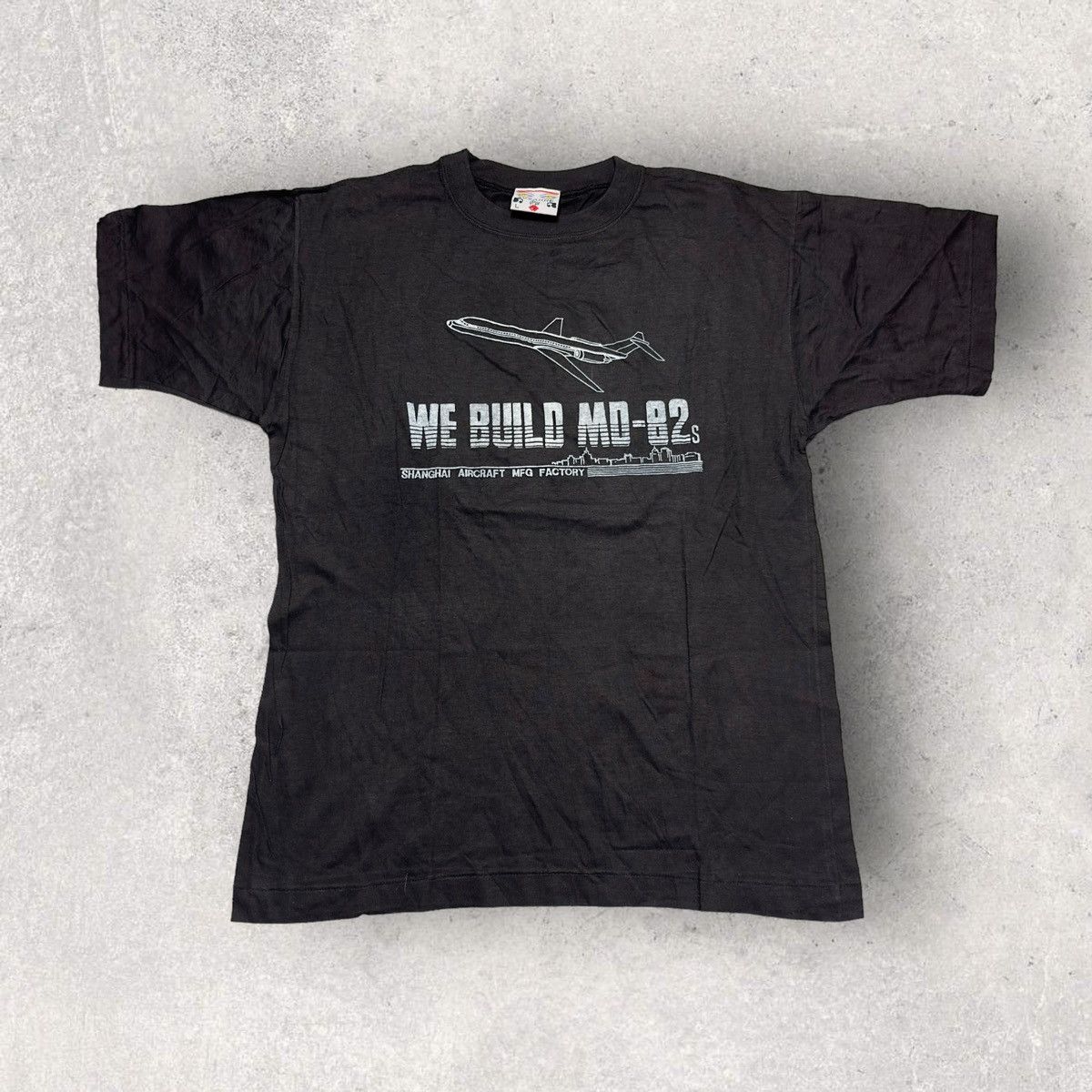 Vintage Vintage McDonnell Douglas MD-82 tee Size US L / EU 52-54 / 3 - 1 Thumbnail