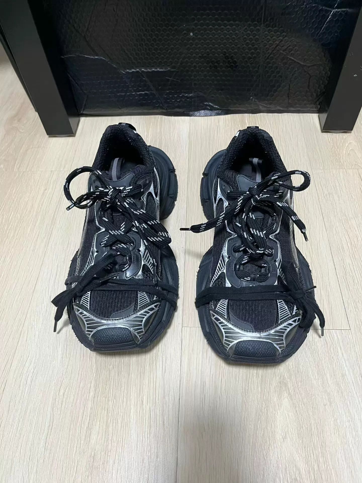 Balenciaga Balenciaga 3xl 44 Black Silver No Box, Dust Bag Size US 11 / EU 44 - 2 Thumbnail