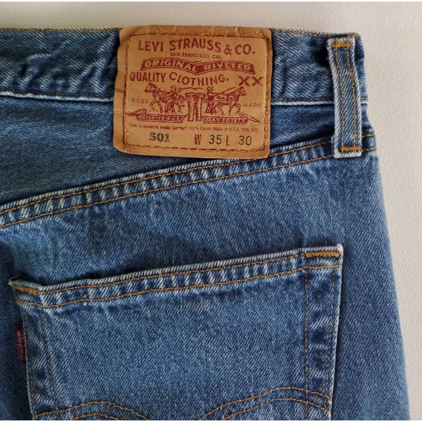 Levi's VINTAGE Levi's 501 Jeans Men 34x30 Blue 90s Made USA Straight 501 VTG Mens 34x30 Actual Size US 34 / EU 50 - 2 Thumbnail
